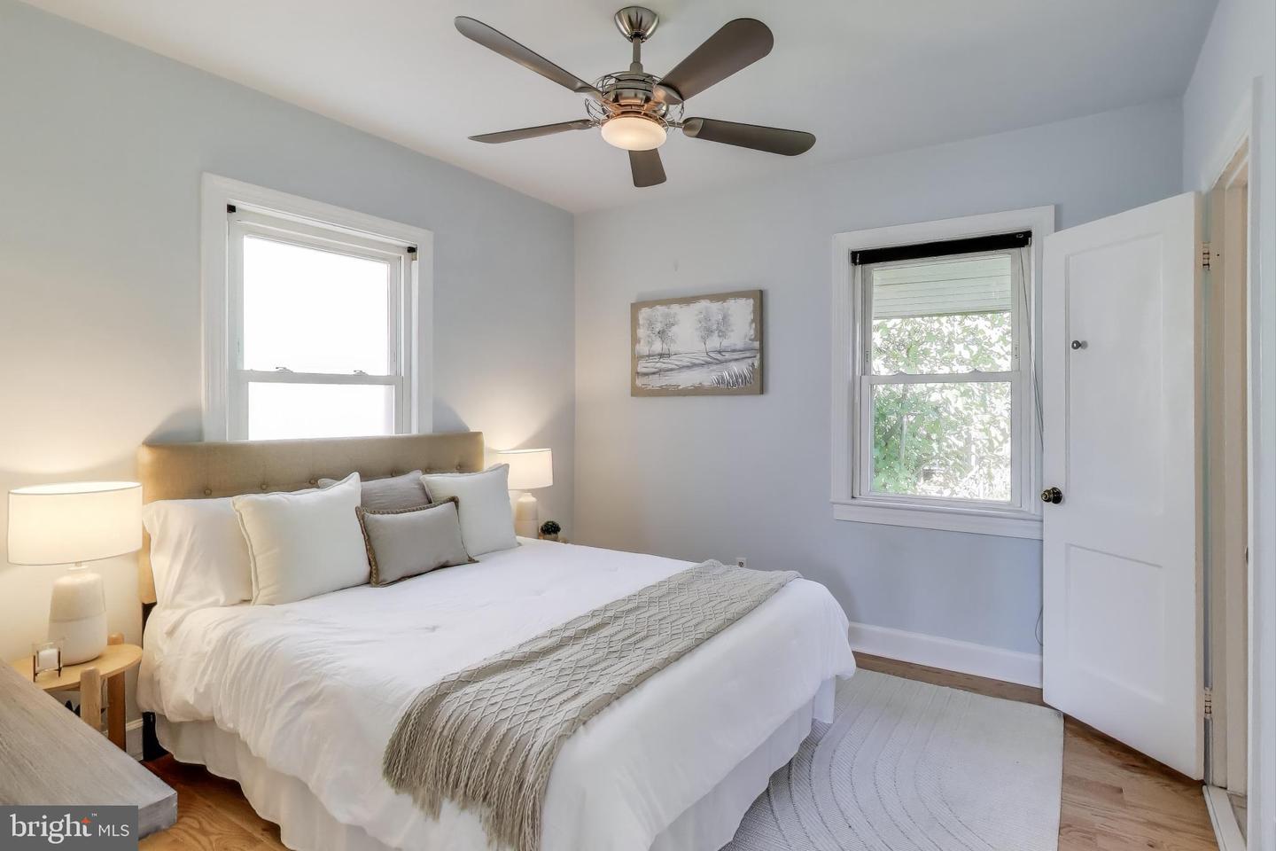 1611 13TH ST S, ARLINGTON, Virginia 22204, 3 Bedrooms Bedrooms, ,2 BathroomsBathrooms,Residential,For sale,1611 13TH ST S,VAAR2065140 MLS # VAAR2065140