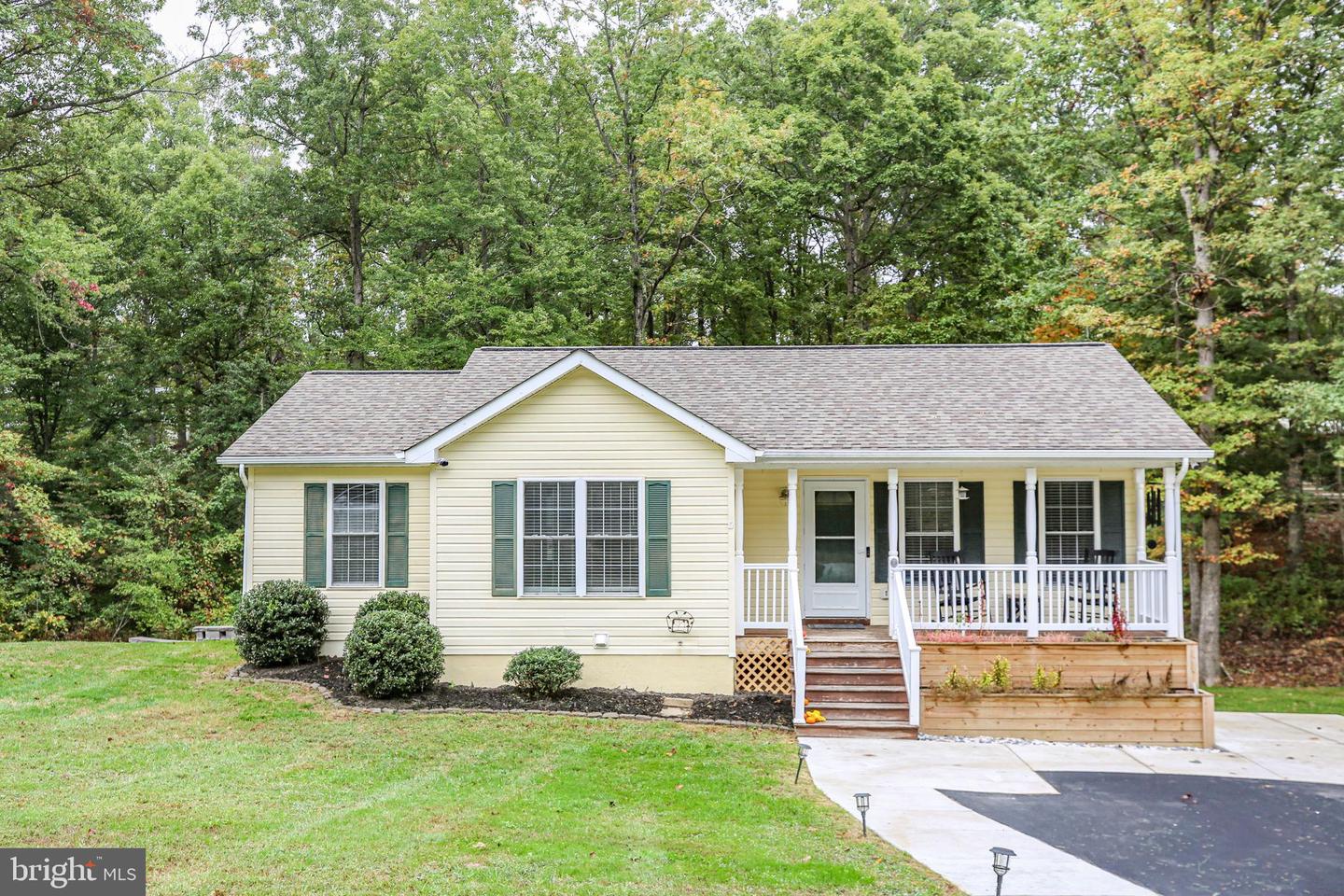 6001 NANCY CT, FREDERICKSBURG, Virginia 22407, 3 Bedrooms Bedrooms, 9 Rooms Rooms,2 BathroomsBathrooms,Residential,For sale,6001 NANCY CT,VASP2037052 MLS # VASP2037052