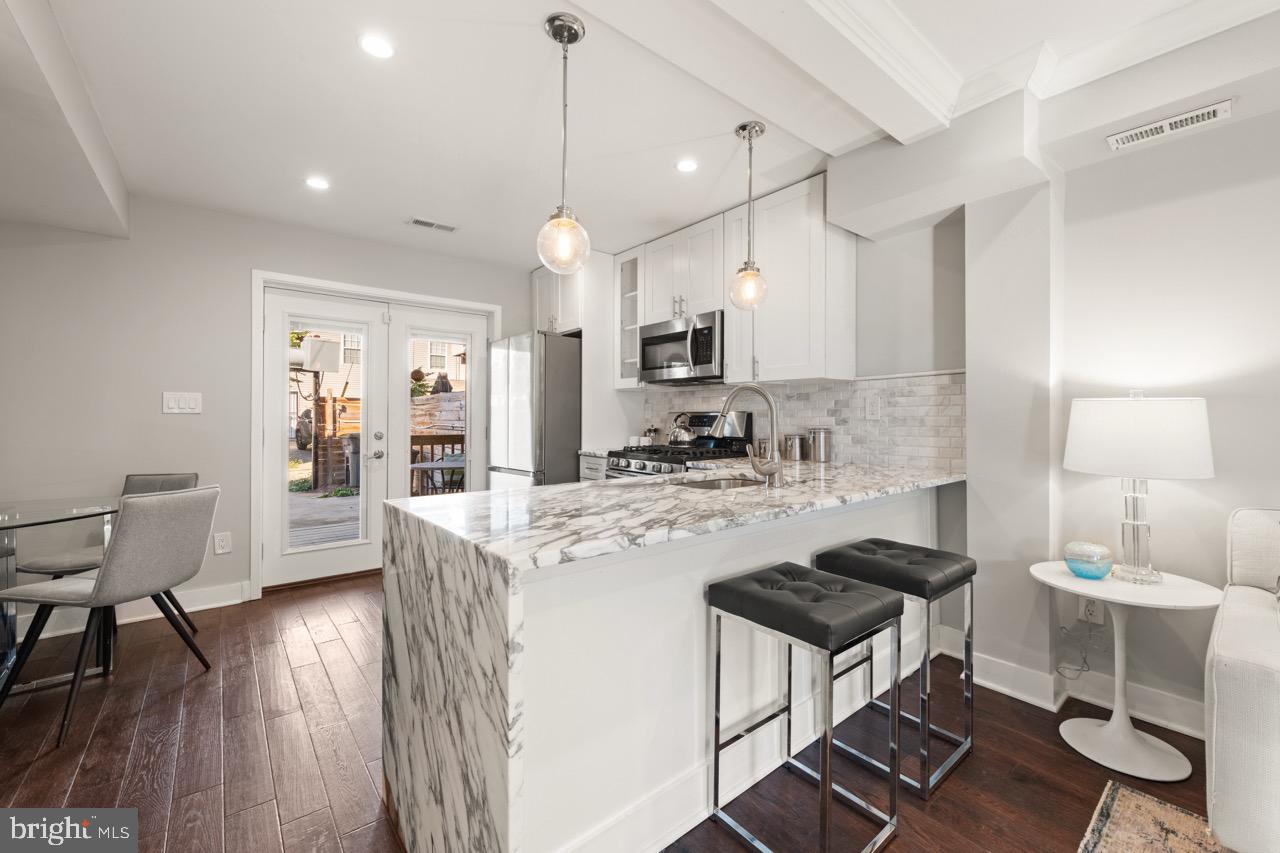 2004 E ST NE, WASHINGTON, District Of Columbia 20002, 2 Bedrooms Bedrooms, ,2 BathroomsBathrooms,Residential,For sale,2004 E ST NE,DCDC2227904 MLS # DCDC2227904