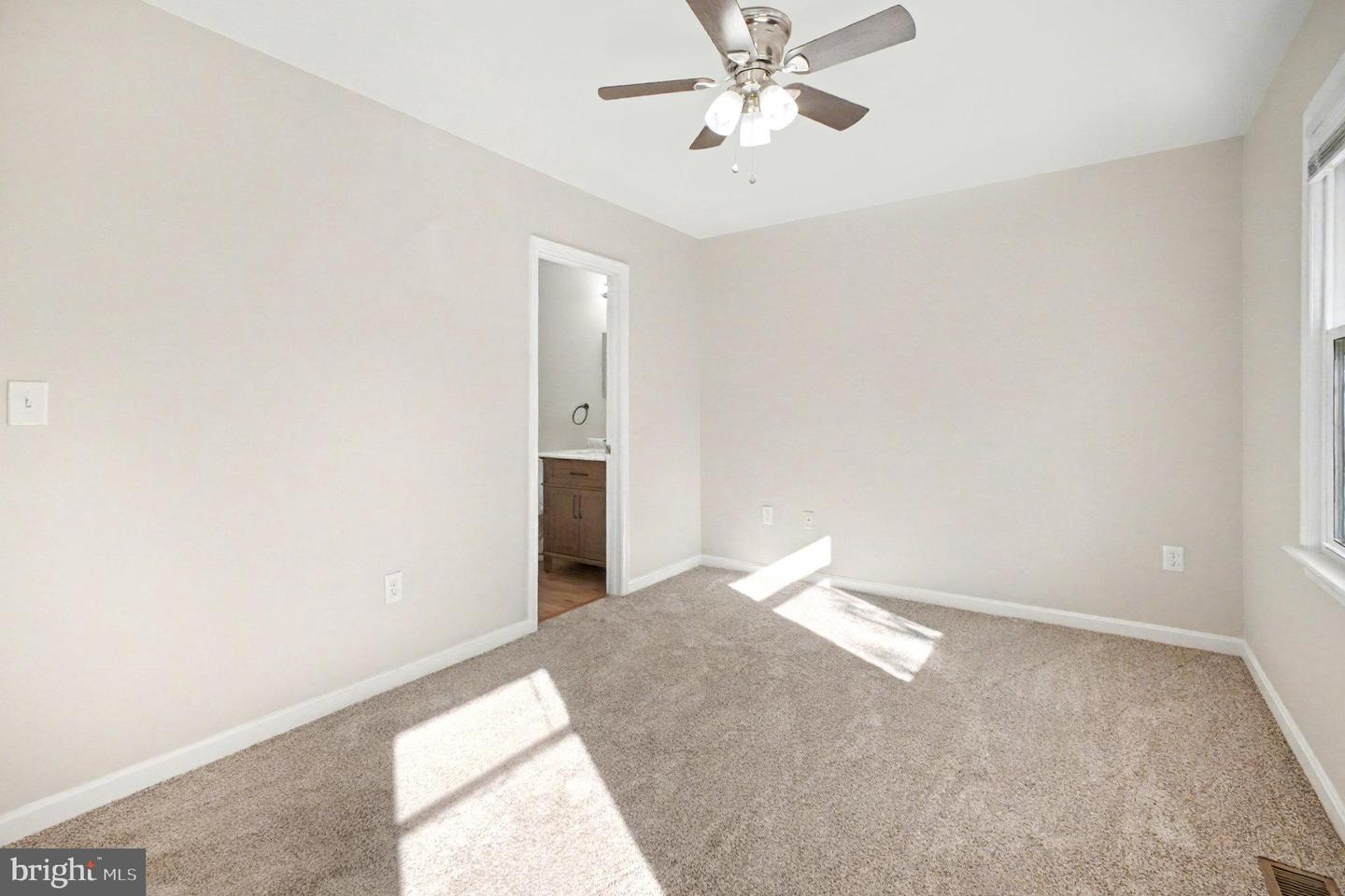 222 FARRELL LN, FREDERICKSBURG, Virginia 22401, 2 Bedrooms Bedrooms, ,2 BathroomsBathrooms,Residential,For sale,222 FARRELL LN,VAFB2009150 MLS # VAFB2009150
