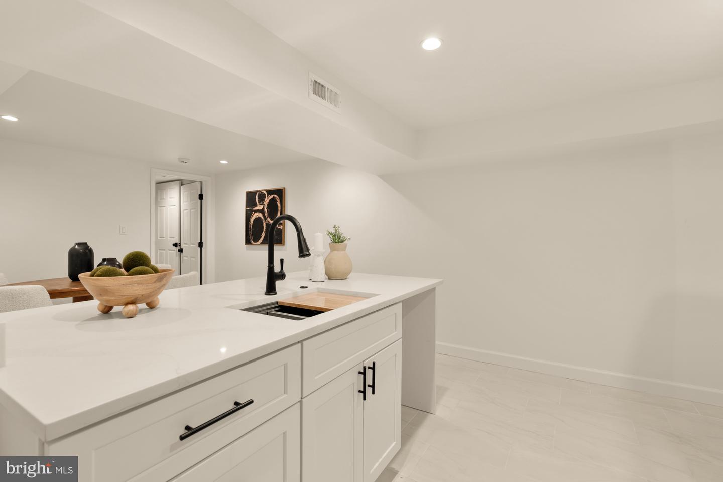 1845 VERNON ST NW, WASHINGTON, District Of Columbia 20009, 4 Bedrooms Bedrooms, ,3 BathroomsBathrooms,Residential,For sale,1845 VERNON ST NW,DCDC2227926 MLS # DCDC2227926