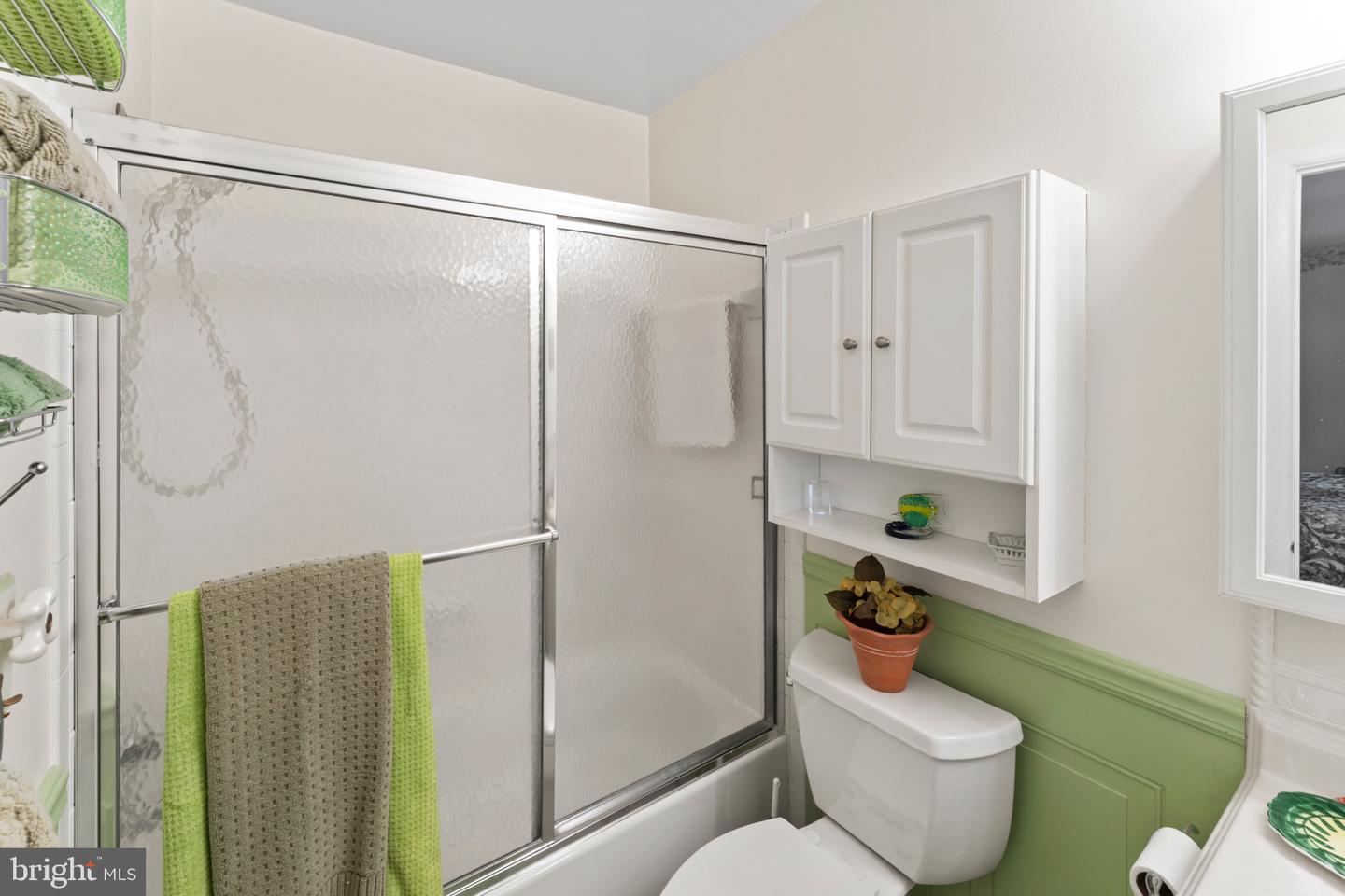 12975 RIDGEMIST LN, FAIRFAX, Virginia 22033, 3 Bedrooms Bedrooms, 14 Rooms Rooms,3 BathroomsBathrooms,Residential,For sale,12975 RIDGEMIST LN,VAFX2275174 MLS # VAFX2275174