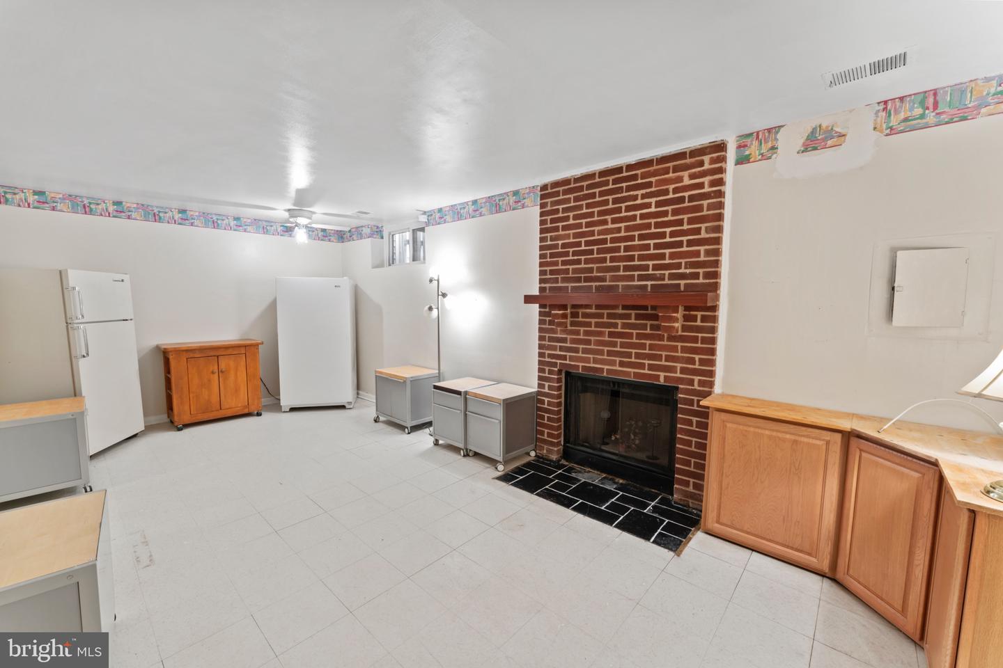 12975 RIDGEMIST LN, FAIRFAX, Virginia 22033, 3 Bedrooms Bedrooms, 14 Rooms Rooms,3 BathroomsBathrooms,Residential,For sale,12975 RIDGEMIST LN,VAFX2275174 MLS # VAFX2275174