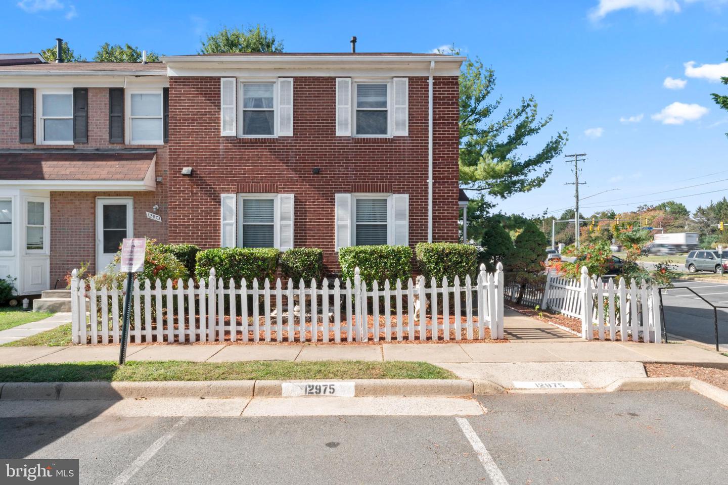 12975 RIDGEMIST LN, FAIRFAX, Virginia 22033, 3 Bedrooms Bedrooms, 14 Rooms Rooms,3 BathroomsBathrooms,Residential,For sale,12975 RIDGEMIST LN,VAFX2275174 MLS # VAFX2275174