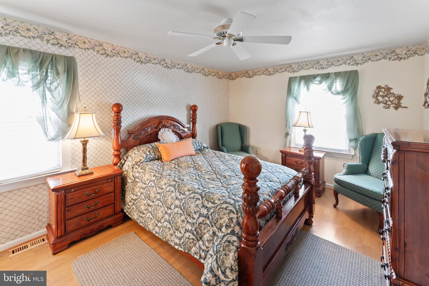 12975 RIDGEMIST LN, FAIRFAX, Virginia 22033, 3 Bedrooms Bedrooms, 14 Rooms Rooms,3 BathroomsBathrooms,Residential,For sale,12975 RIDGEMIST LN,VAFX2275174 MLS # VAFX2275174