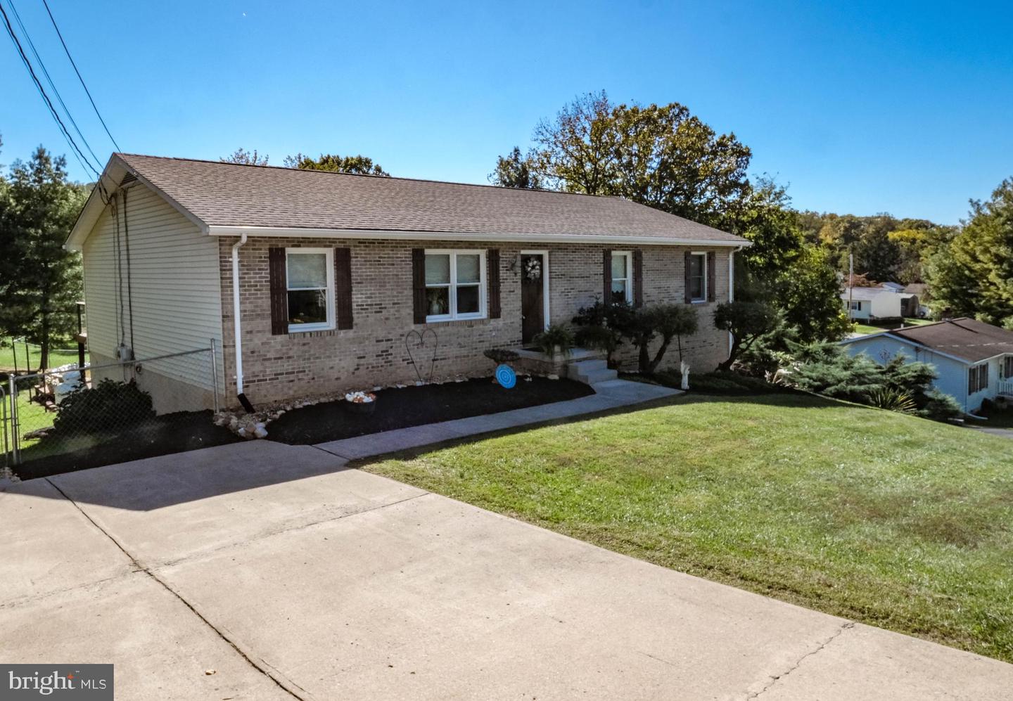 1461 LINDEN ST, FRONT ROYAL, Virginia 22630, 4 Bedrooms Bedrooms, ,2 BathroomsBathrooms,Residential,For sale,1461 LINDEN ST,VAWR2012596 MLS # VAWR2012596