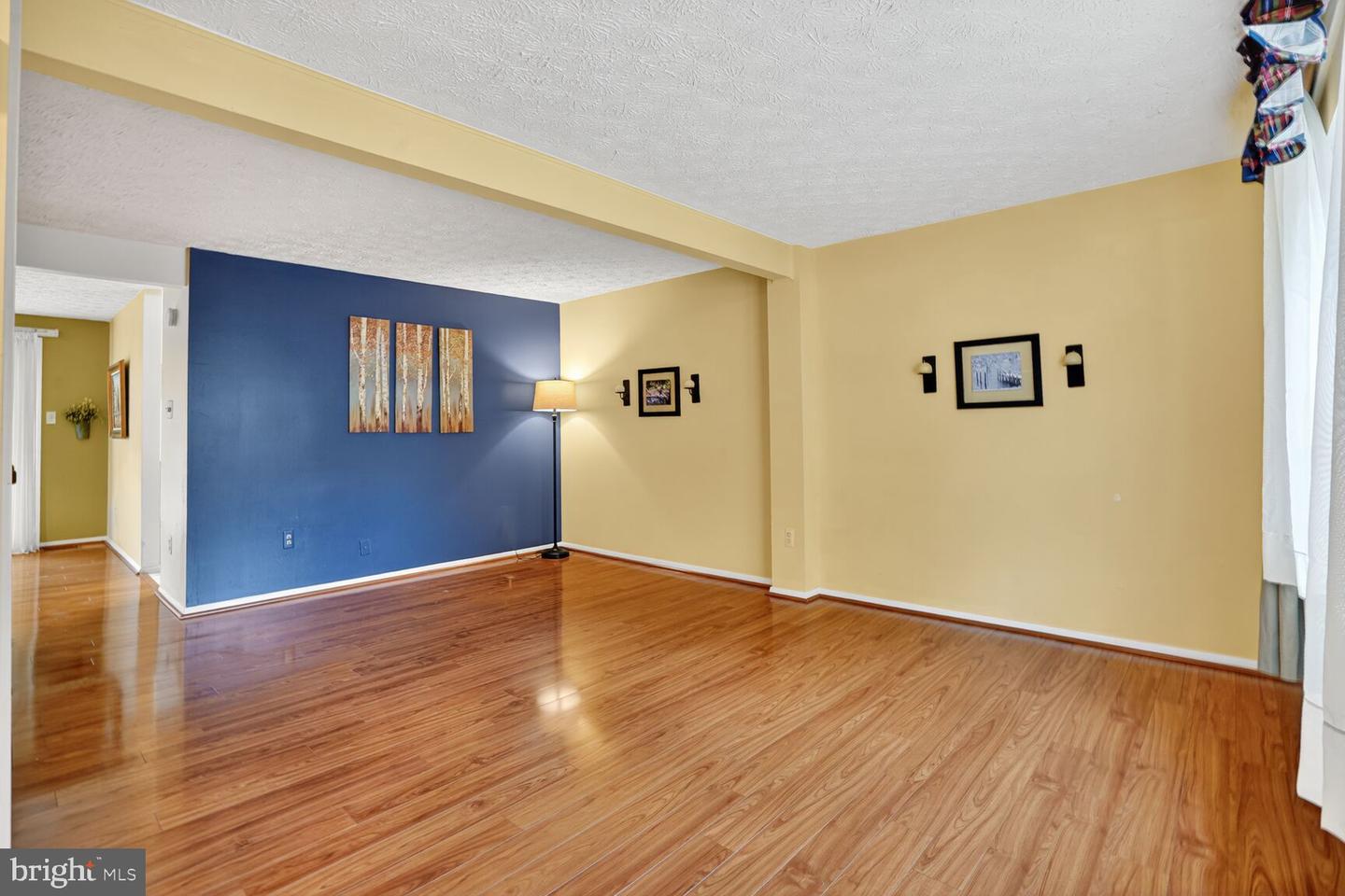3642 WOODHAVEN CT, WOODBRIDGE, Virginia 22192, 3 Bedrooms Bedrooms, ,2 BathroomsBathrooms,Residential,For sale,3642 WOODHAVEN CT,VAPW2106362 MLS # VAPW2106362