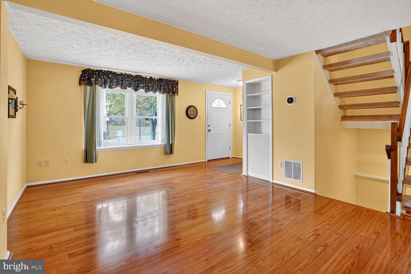 3642 WOODHAVEN CT, WOODBRIDGE, Virginia 22192, 3 Bedrooms Bedrooms, ,2 BathroomsBathrooms,Residential,For sale,3642 WOODHAVEN CT,VAPW2106362 MLS # VAPW2106362