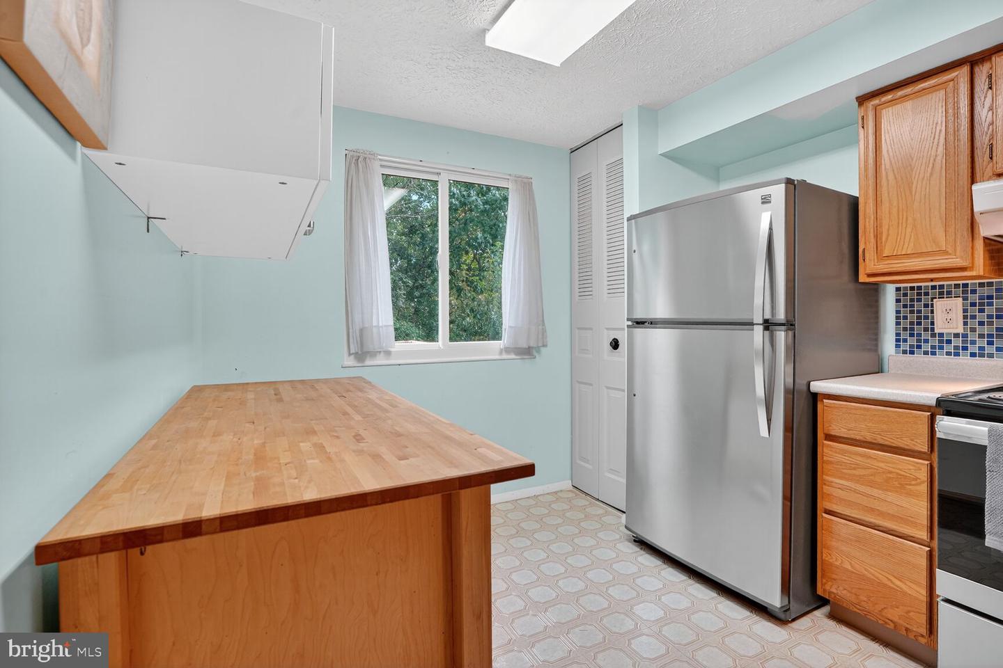 3642 WOODHAVEN CT, WOODBRIDGE, Virginia 22192, 3 Bedrooms Bedrooms, ,2 BathroomsBathrooms,Residential,For sale,3642 WOODHAVEN CT,VAPW2106362 MLS # VAPW2106362