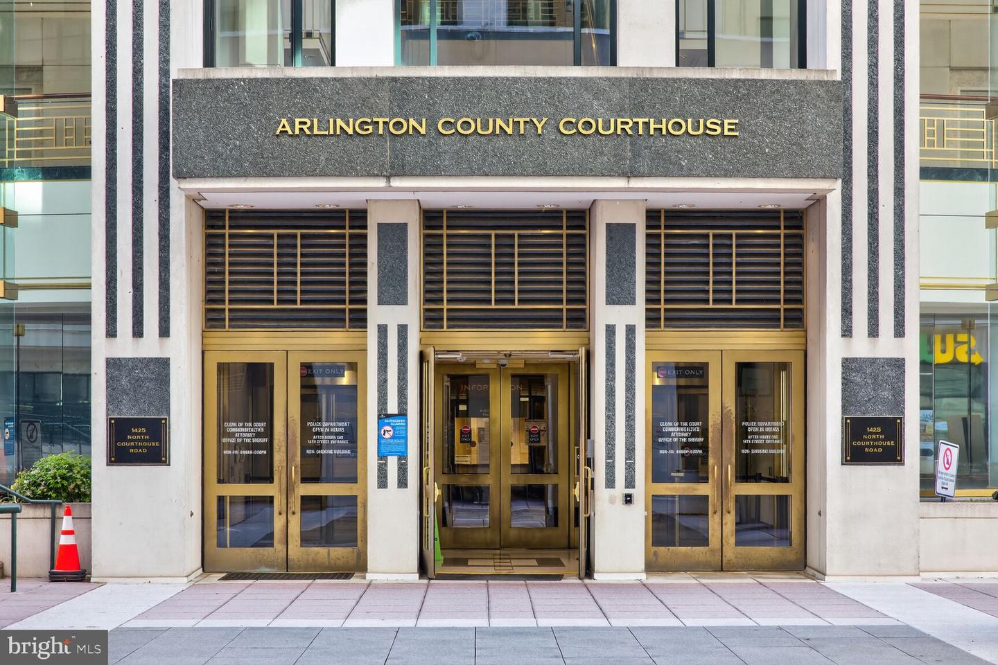 2330 14TH ST N #205, ARLINGTON, Virginia 22201, 1 Bedroom Bedrooms, ,1 BathroomBathrooms,Residential,For sale,2330 14TH ST N #205,VAAR2065166 MLS # VAAR2065166