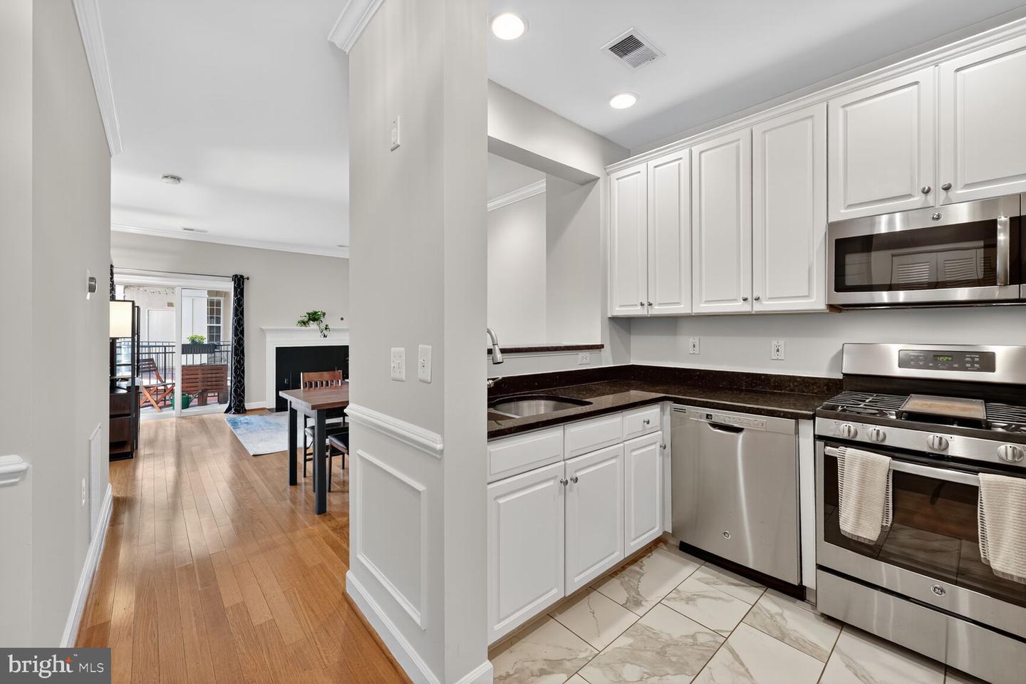 2330 14TH ST N #205, ARLINGTON, Virginia 22201, 1 Bedroom Bedrooms, ,1 BathroomBathrooms,Residential,For sale,2330 14TH ST N #205,VAAR2065166 MLS # VAAR2065166