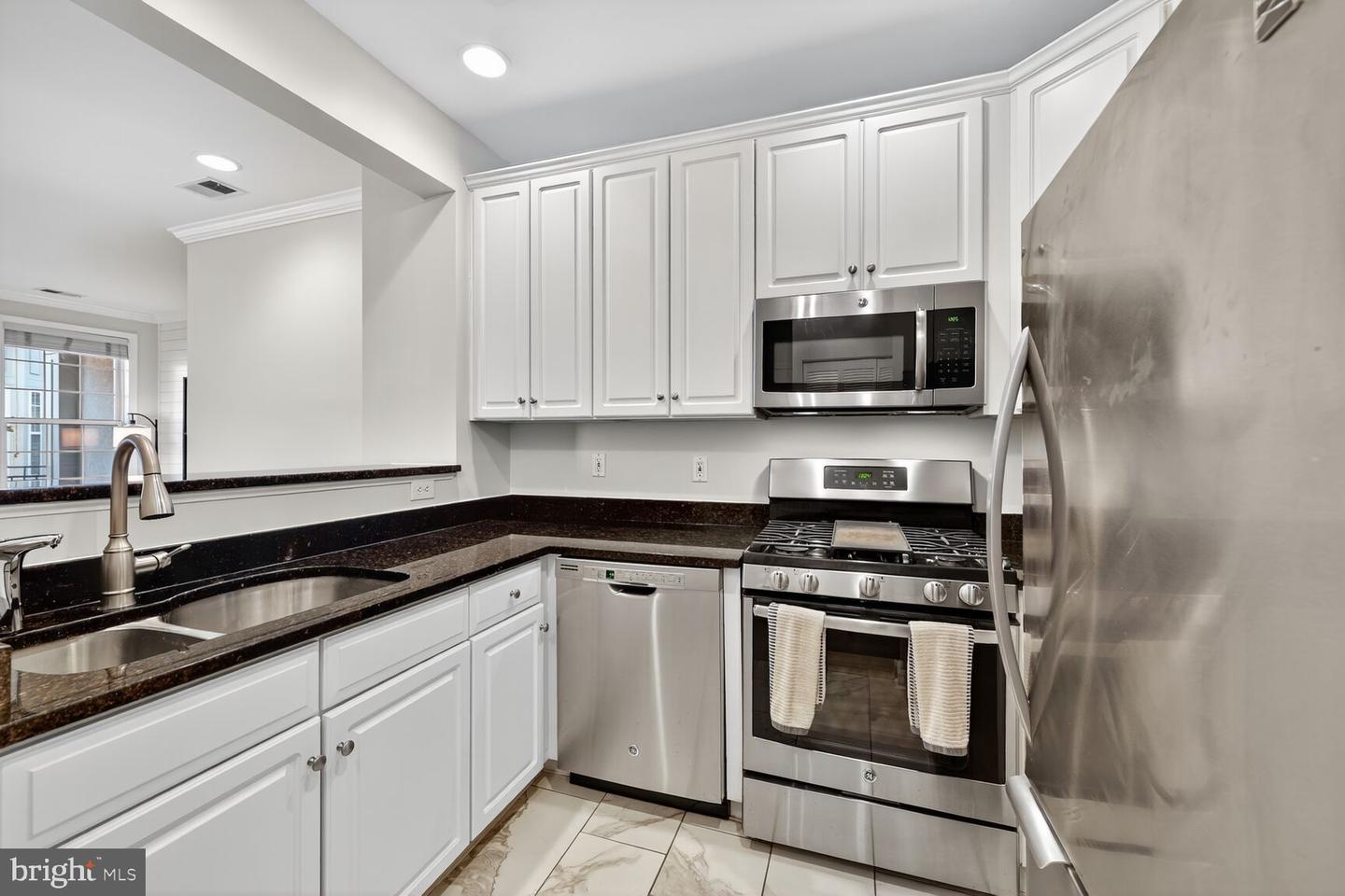 2330 14TH ST N #205, ARLINGTON, Virginia 22201, 1 Bedroom Bedrooms, ,1 BathroomBathrooms,Residential,For sale,2330 14TH ST N #205,VAAR2065166 MLS # VAAR2065166