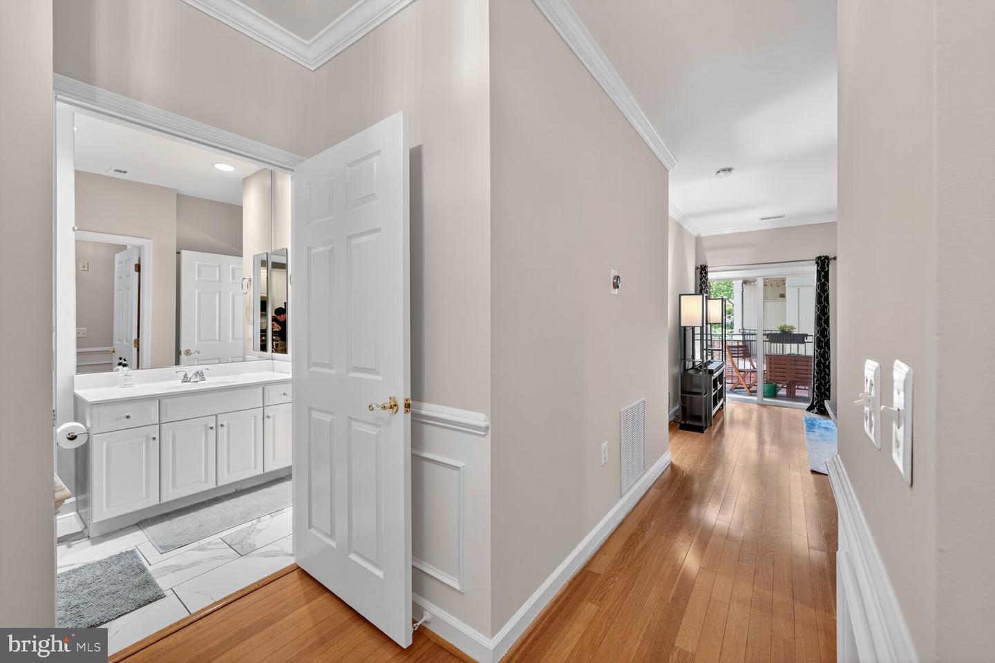 2330 14TH ST N #205, ARLINGTON, Virginia 22201, 1 Bedroom Bedrooms, ,1 BathroomBathrooms,Residential,For sale,2330 14TH ST N #205,VAAR2065166 MLS # VAAR2065166