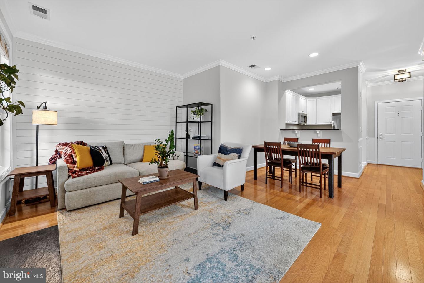 2330 14TH ST N #205, ARLINGTON, Virginia 22201, 1 Bedroom Bedrooms, ,1 BathroomBathrooms,Residential,For sale,2330 14TH ST N #205,VAAR2065166 MLS # VAAR2065166
