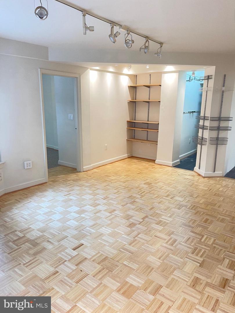2500 Q ST NW #201, WASHINGTON, District Of Columbia 20007, 1 Bedroom Bedrooms, ,1 BathroomBathrooms,Residential,For sale,2500 Q ST NW #201,DCDC2227776 MLS # DCDC2227776