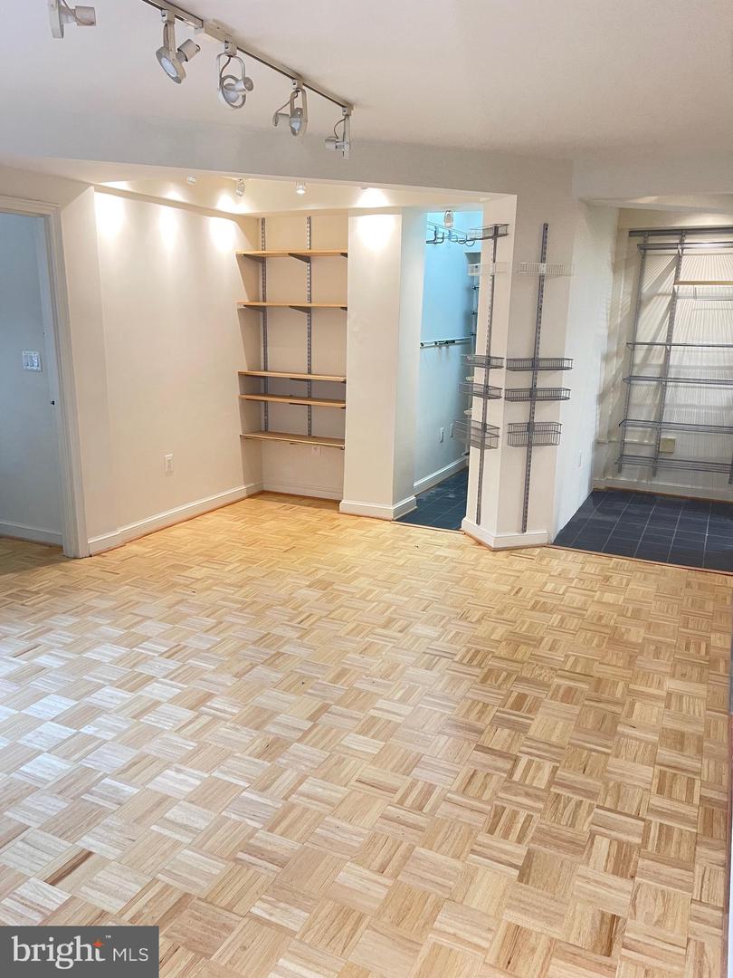 2500 Q ST NW #201, WASHINGTON, District Of Columbia 20007, 1 Bedroom Bedrooms, ,1 BathroomBathrooms,Residential,For sale,2500 Q ST NW #201,DCDC2227776 MLS # DCDC2227776