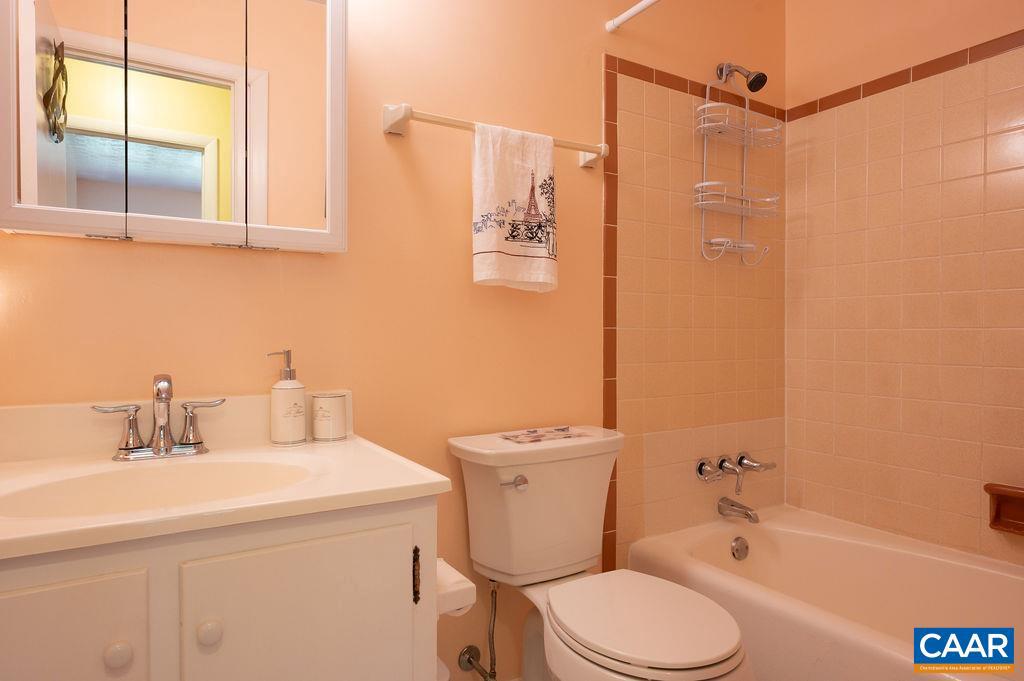 3630 GLENAIRE DR, CHARLOTTESVILLE, Virginia 22901, 4 Bedrooms Bedrooms, ,3 BathroomsBathrooms,Residential,For sale,3630 GLENAIRE DR,670214 MLS # 670214