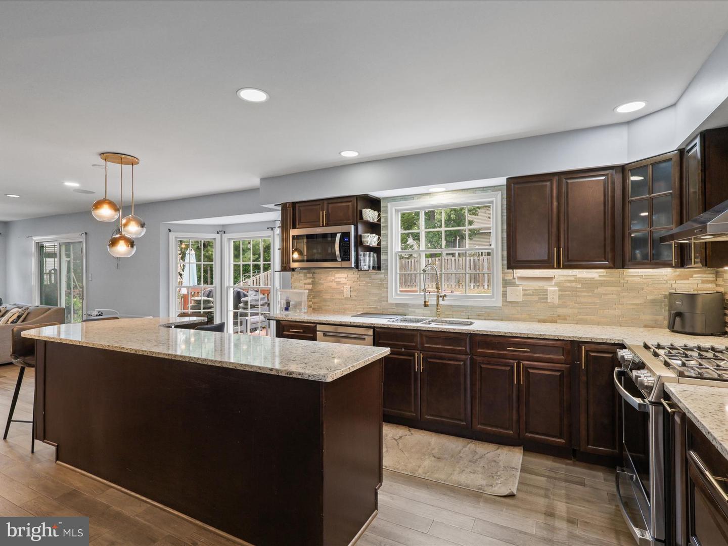 6488 PALISADES DR, CENTREVILLE, Virginia 20121, 4 Bedrooms Bedrooms, ,3 BathroomsBathrooms,Residential,For sale,6488 PALISADES DR,VAFX2275332 MLS # VAFX2275332