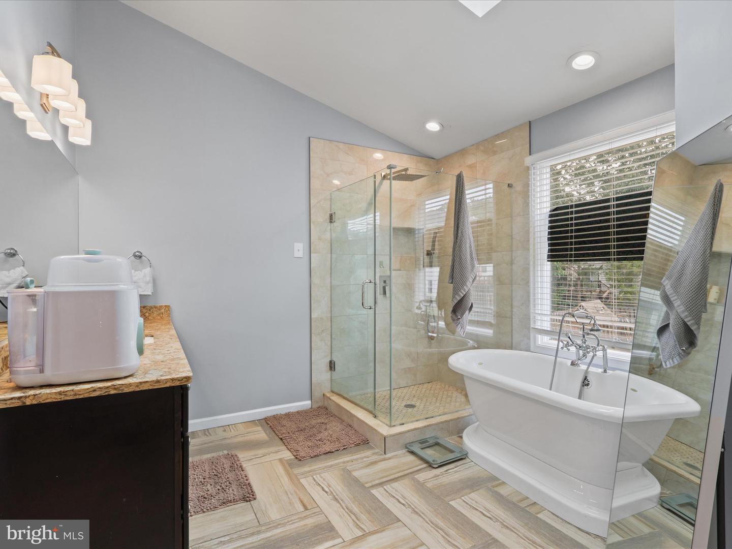 6488 PALISADES DR, CENTREVILLE, Virginia 20121, 4 Bedrooms Bedrooms, ,3 BathroomsBathrooms,Residential,For sale,6488 PALISADES DR,VAFX2275332 MLS # VAFX2275332