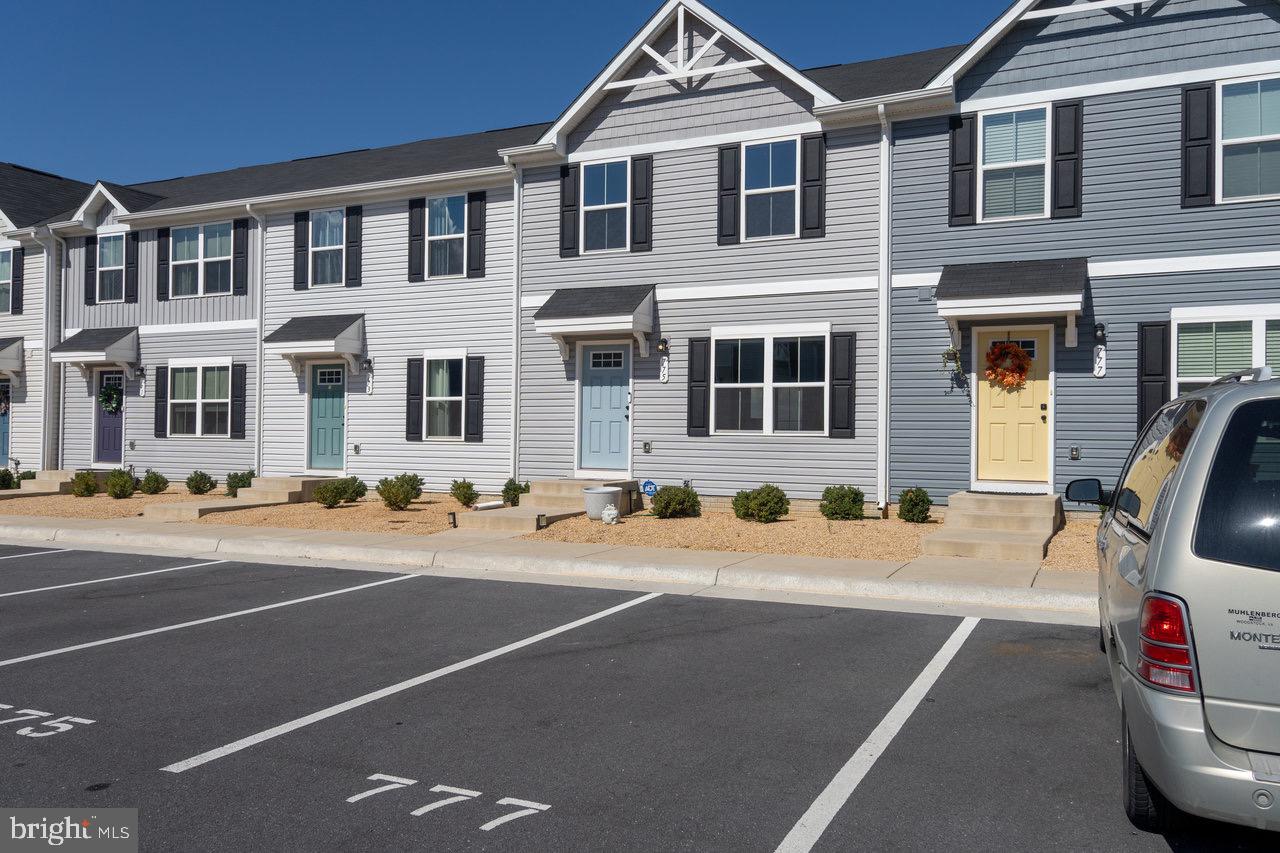 775 CARSON CIR, GROTTOES, Virginia 24441, 3 Bedrooms Bedrooms, ,2 BathroomsBathrooms,Residential,For sale,775 CARSON CIR,VARO2002654 MLS # VARO2002654