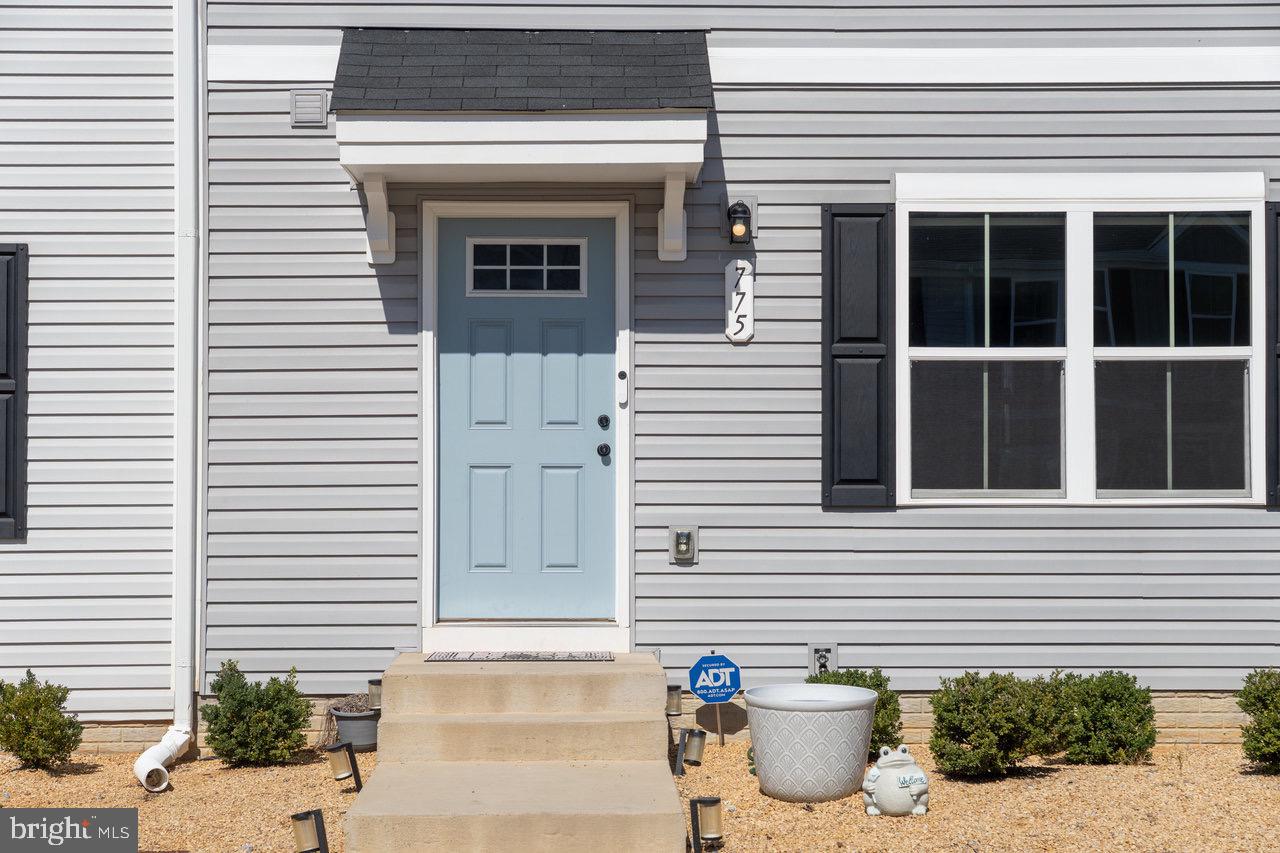 775 CARSON CIR, GROTTOES, Virginia 24441, 3 Bedrooms Bedrooms, ,2 BathroomsBathrooms,Residential,For sale,775 CARSON CIR,VARO2002654 MLS # VARO2002654