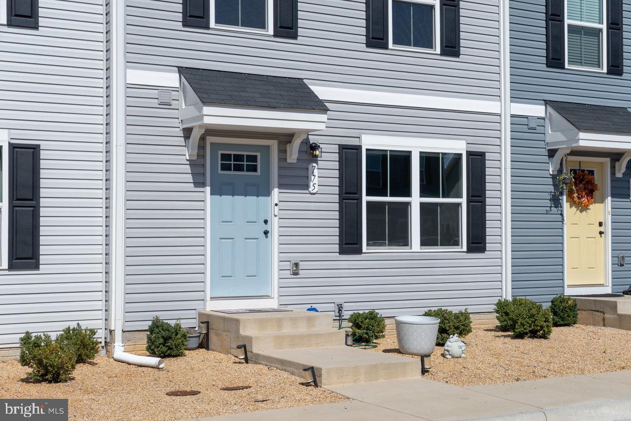 775 CARSON CIR, GROTTOES, Virginia 24441, 3 Bedrooms Bedrooms, ,2 BathroomsBathrooms,Residential,For sale,775 CARSON CIR,VARO2002654 MLS # VARO2002654