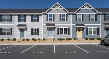775 CARSON CIR, GROTTOES, Virginia 24441, 3 Bedrooms Bedrooms, ,2 BathroomsBathrooms,Residential,For sale,775 CARSON CIR,VARO2002654 MLS # VARO2002654