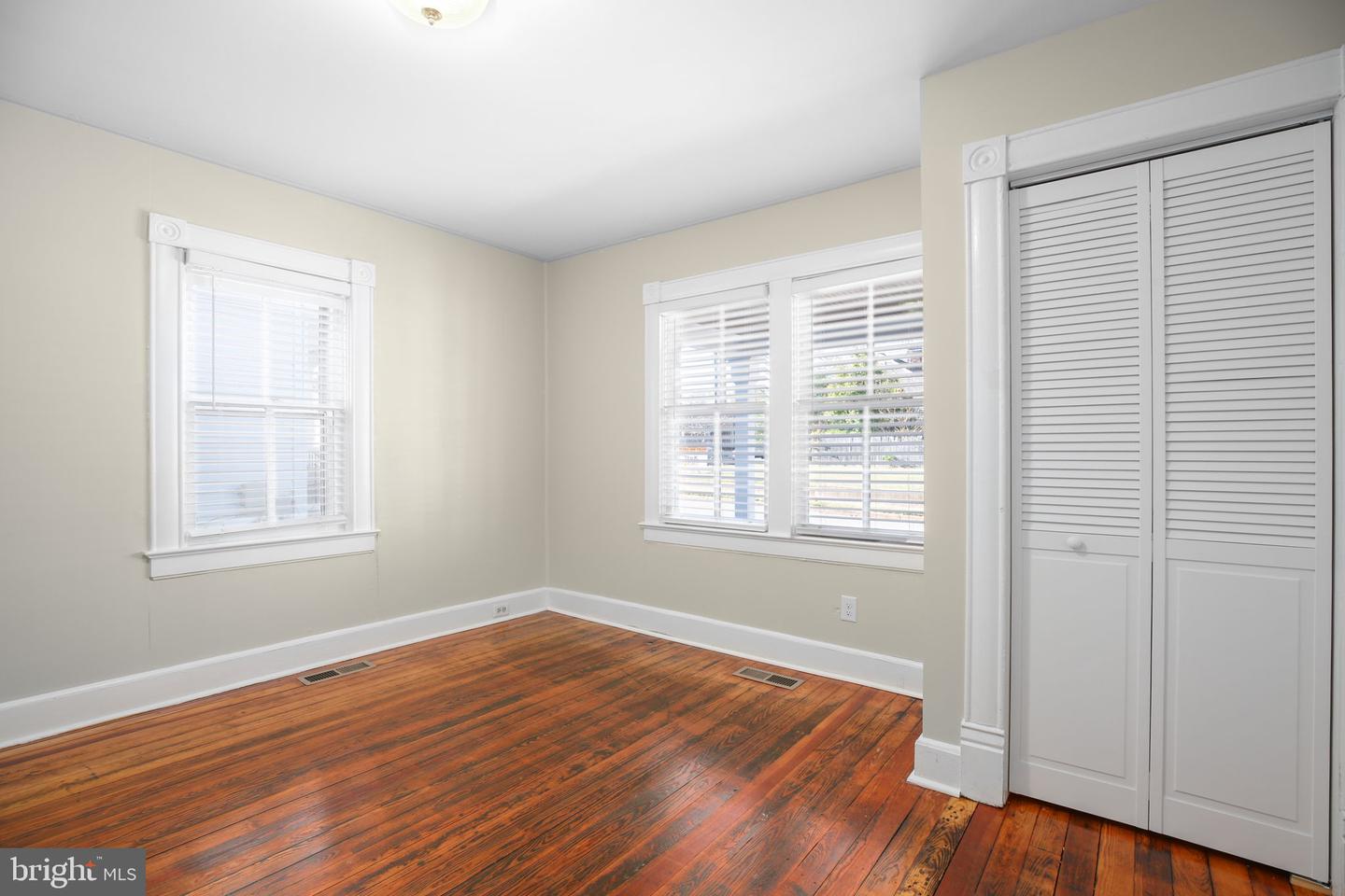 420 DUNMORE ST, FREDERICKSBURG, Virginia 22401, 3 Bedrooms Bedrooms, ,2 BathroomsBathrooms,Residential,For sale,420 DUNMORE ST,VAFB2009152 MLS # VAFB2009152