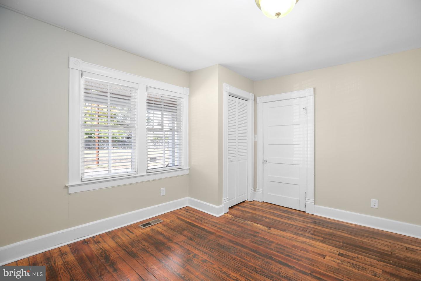 420 DUNMORE ST, FREDERICKSBURG, Virginia 22401, 3 Bedrooms Bedrooms, ,2 BathroomsBathrooms,Residential,For sale,420 DUNMORE ST,VAFB2009152 MLS # VAFB2009152