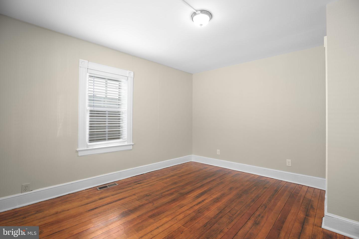 420 DUNMORE ST, FREDERICKSBURG, Virginia 22401, 3 Bedrooms Bedrooms, ,2 BathroomsBathrooms,Residential,For sale,420 DUNMORE ST,VAFB2009152 MLS # VAFB2009152