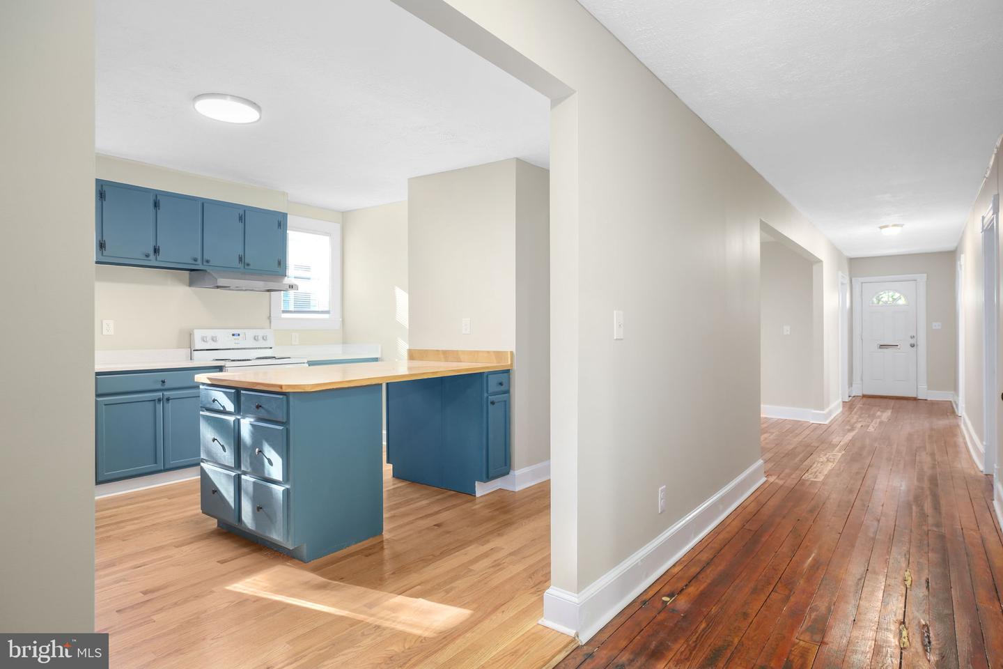 420 DUNMORE ST, FREDERICKSBURG, Virginia 22401, 3 Bedrooms Bedrooms, ,2 BathroomsBathrooms,Residential,For sale,420 DUNMORE ST,VAFB2009152 MLS # VAFB2009152