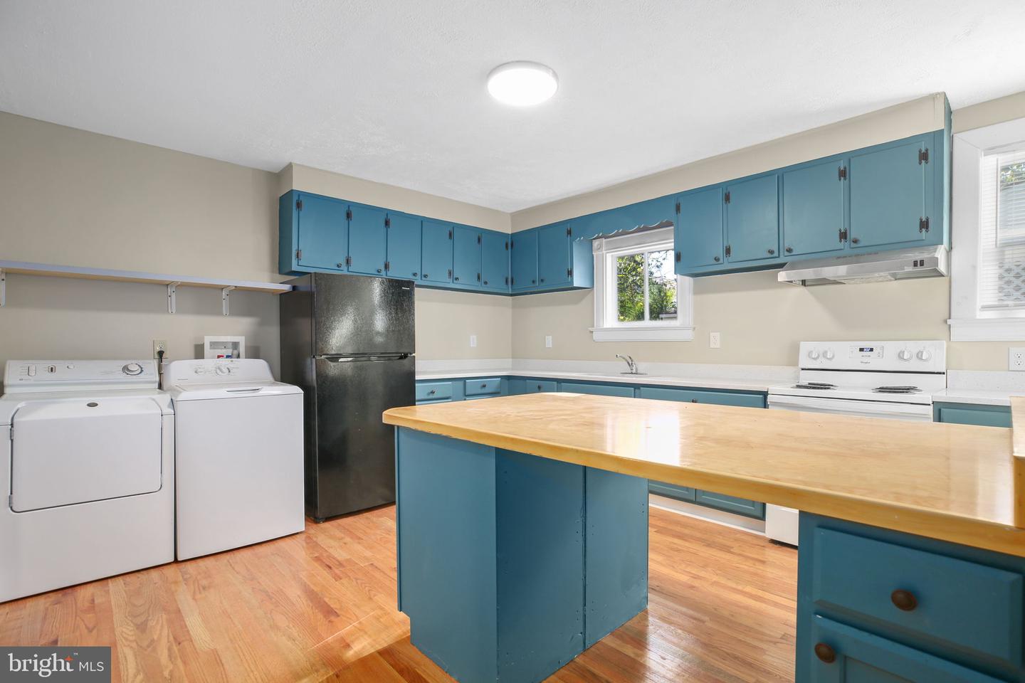 420 DUNMORE ST, FREDERICKSBURG, Virginia 22401, 3 Bedrooms Bedrooms, ,2 BathroomsBathrooms,Residential,For sale,420 DUNMORE ST,VAFB2009152 MLS # VAFB2009152