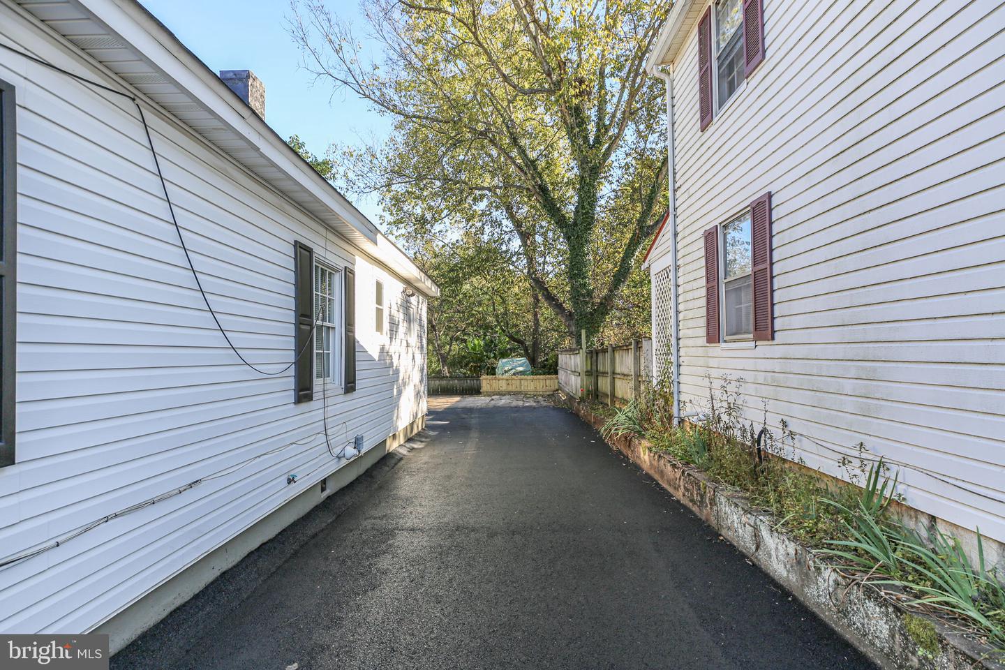 420 DUNMORE ST, FREDERICKSBURG, Virginia 22401, 3 Bedrooms Bedrooms, ,2 BathroomsBathrooms,Residential,For sale,420 DUNMORE ST,VAFB2009152 MLS # VAFB2009152