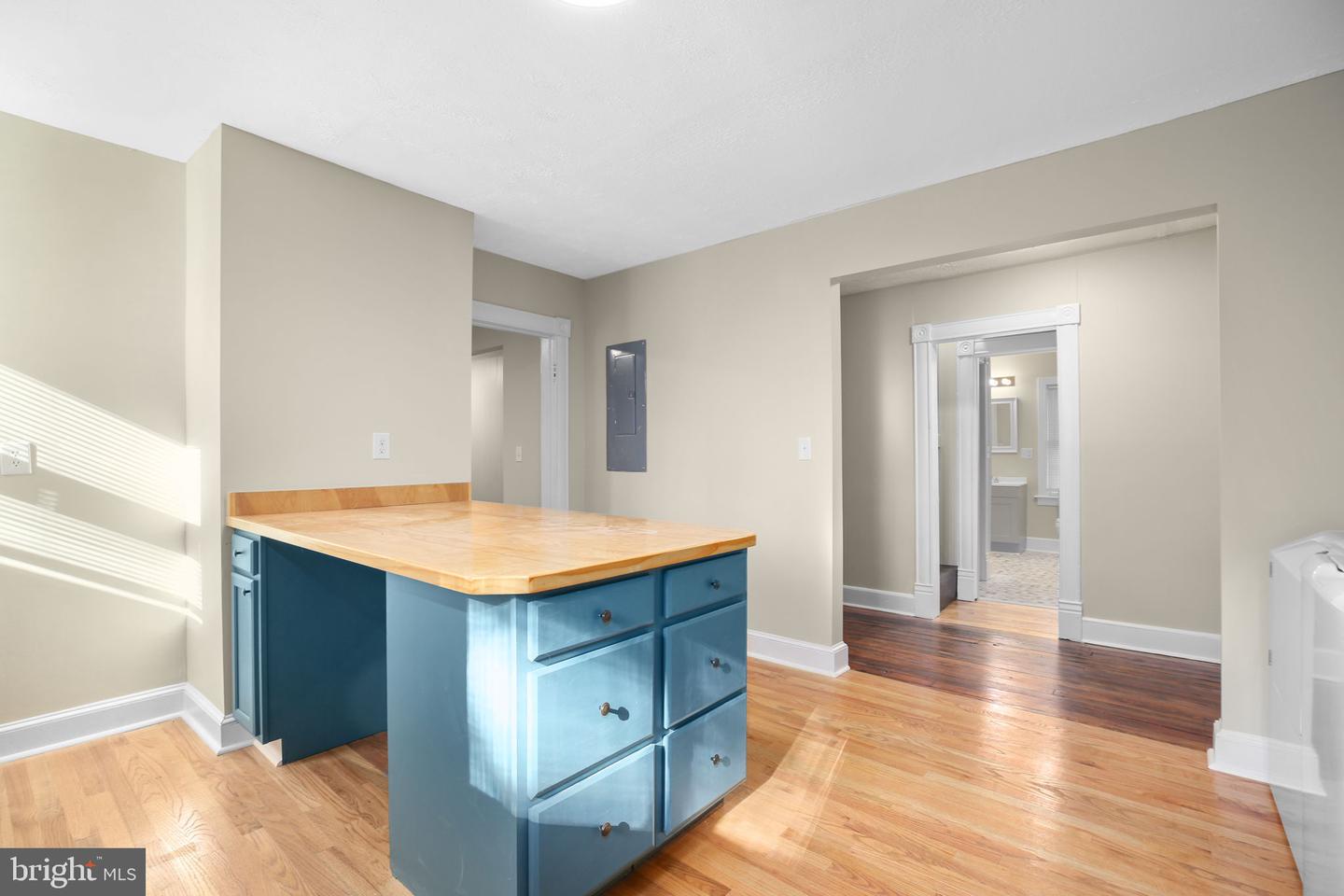 420 DUNMORE ST, FREDERICKSBURG, Virginia 22401, 3 Bedrooms Bedrooms, ,2 BathroomsBathrooms,Residential,For sale,420 DUNMORE ST,VAFB2009152 MLS # VAFB2009152