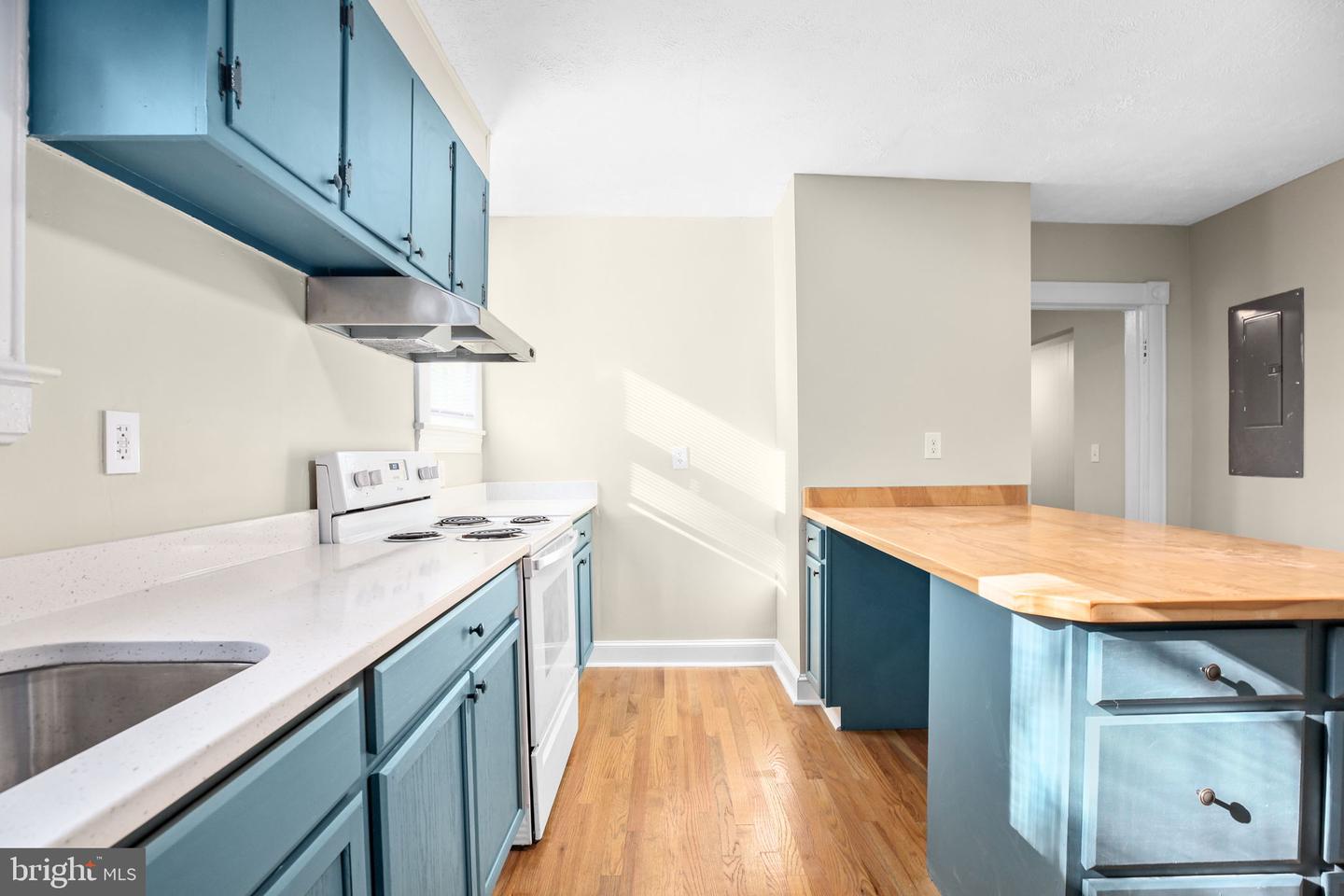 420 DUNMORE ST, FREDERICKSBURG, Virginia 22401, 3 Bedrooms Bedrooms, ,2 BathroomsBathrooms,Residential,For sale,420 DUNMORE ST,VAFB2009152 MLS # VAFB2009152