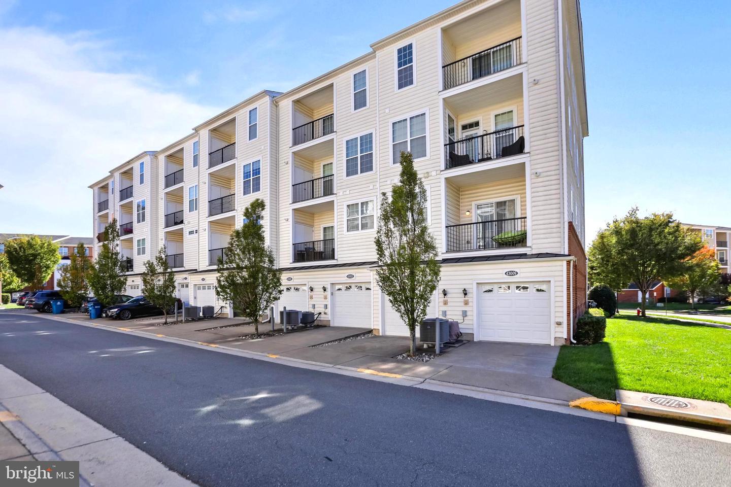 43011 CLARKS MILL TER, ASHBURN, Virginia 20148, 3 Bedrooms Bedrooms, ,2 BathroomsBathrooms,Residential,For sale,43011 CLARKS MILL TER,VALO2109318 MLS # VALO2109318