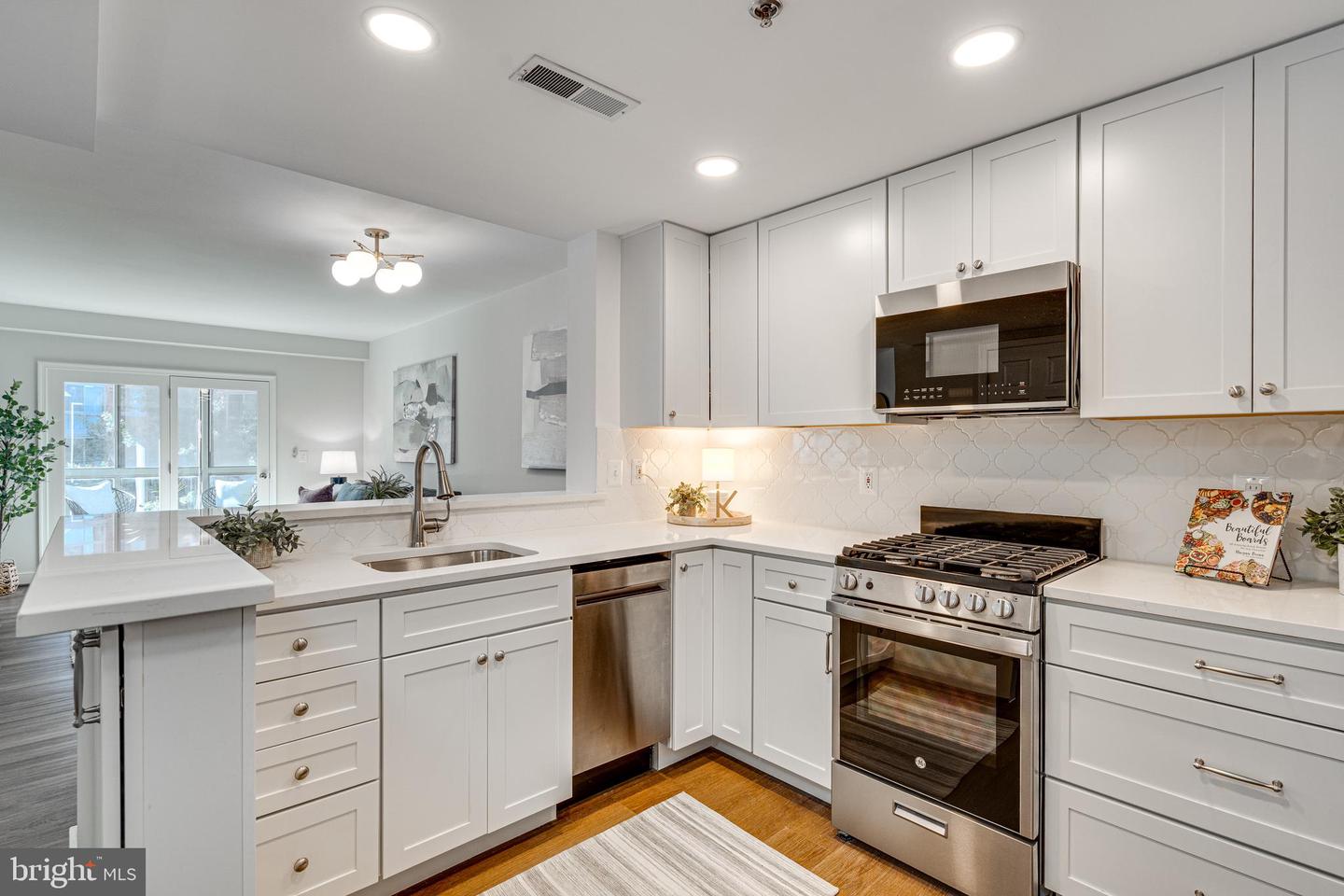 1045 N UTAH ST #506, ARLINGTON, Virginia 22201, 1 Bedroom Bedrooms, ,1 BathroomBathrooms,Residential,For sale,1045 N UTAH ST #506,VAAR2065172 MLS # VAAR2065172