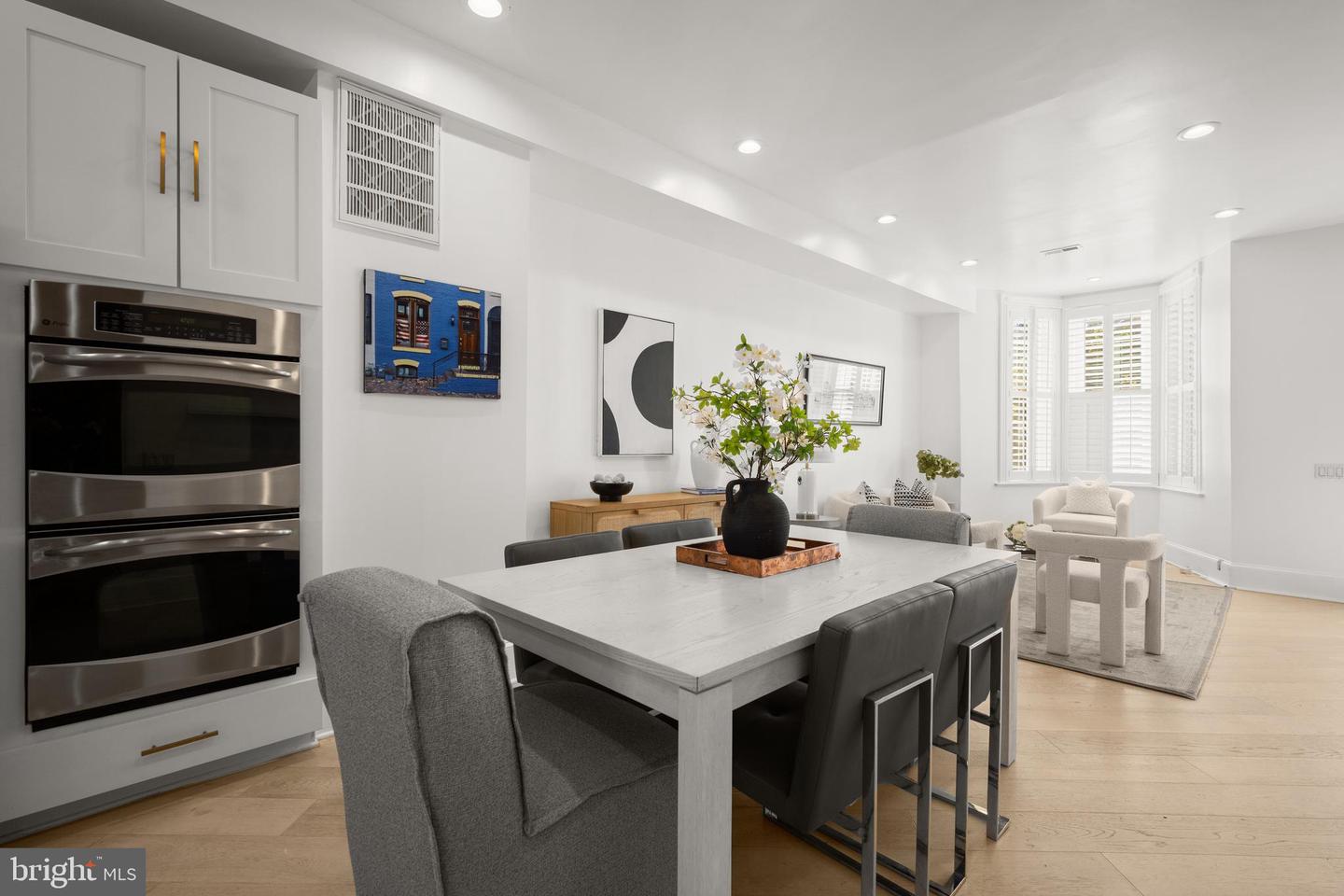 41 R ST NW, WASHINGTON, District Of Columbia 20001, 2 Bedrooms Bedrooms, ,2 BathroomsBathrooms,Residential,For sale,41 R ST NW,DCDC2227996 MLS # DCDC2227996