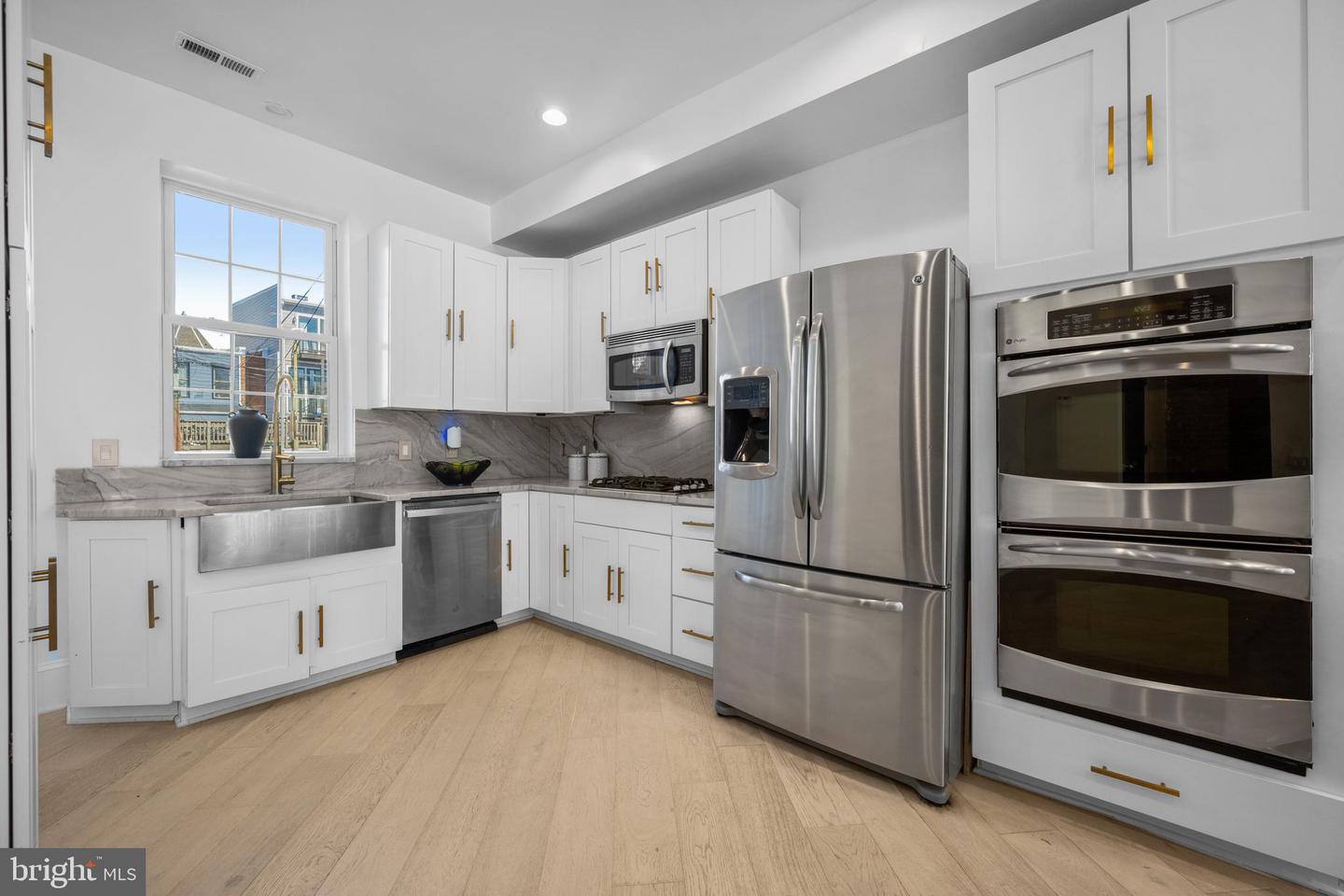 41 R ST NW, WASHINGTON, District Of Columbia 20001, 2 Bedrooms Bedrooms, ,2 BathroomsBathrooms,Residential,For sale,41 R ST NW,DCDC2227996 MLS # DCDC2227996