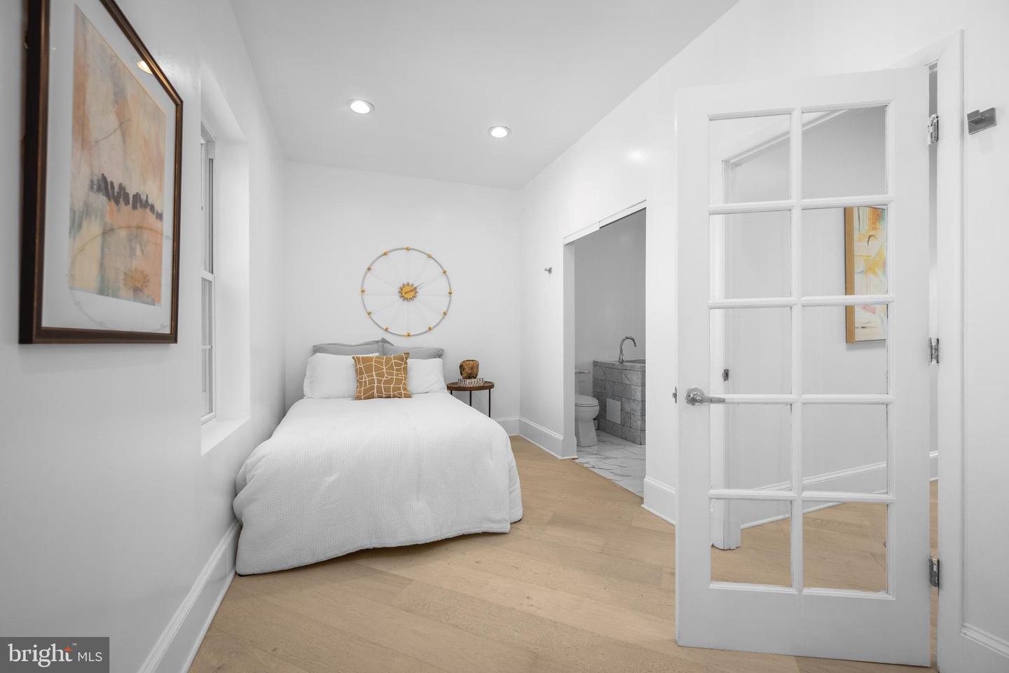 41 R ST NW, WASHINGTON, District Of Columbia 20001, 2 Bedrooms Bedrooms, ,2 BathroomsBathrooms,Residential,For sale,41 R ST NW,DCDC2227996 MLS # DCDC2227996
