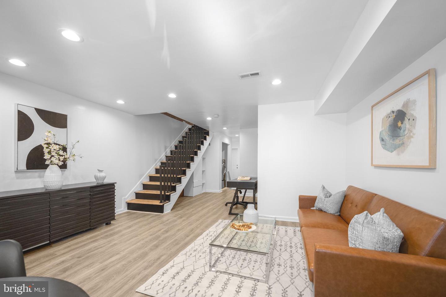41 R ST NW, WASHINGTON, District Of Columbia 20001, 2 Bedrooms Bedrooms, ,2 BathroomsBathrooms,Residential,For sale,41 R ST NW,DCDC2227996 MLS # DCDC2227996