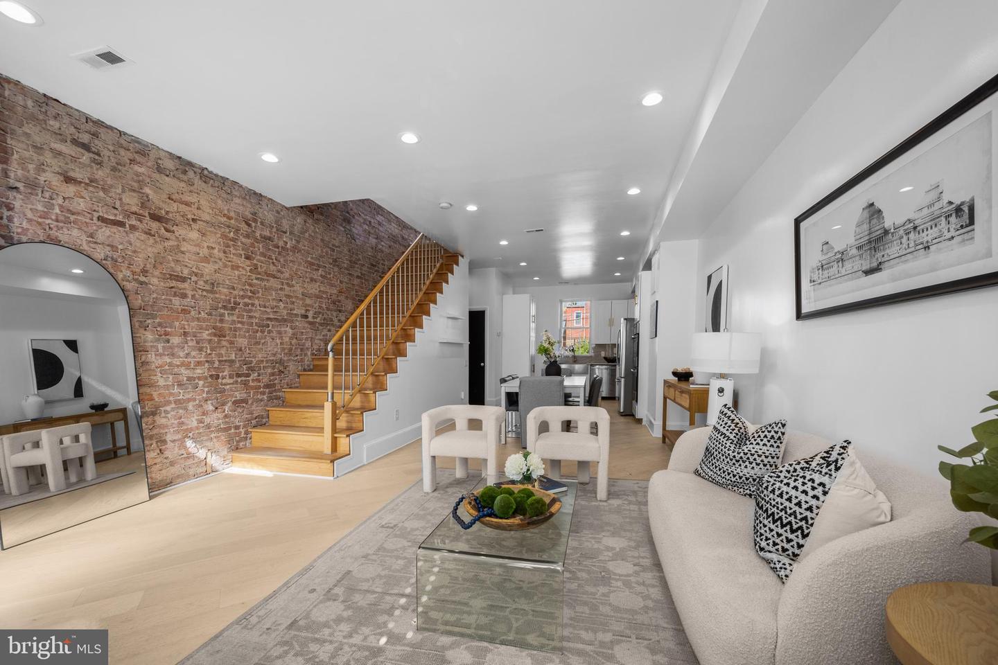 41 R ST NW, WASHINGTON, District Of Columbia 20001, 2 Bedrooms Bedrooms, ,2 BathroomsBathrooms,Residential,For sale,41 R ST NW,DCDC2227996 MLS # DCDC2227996