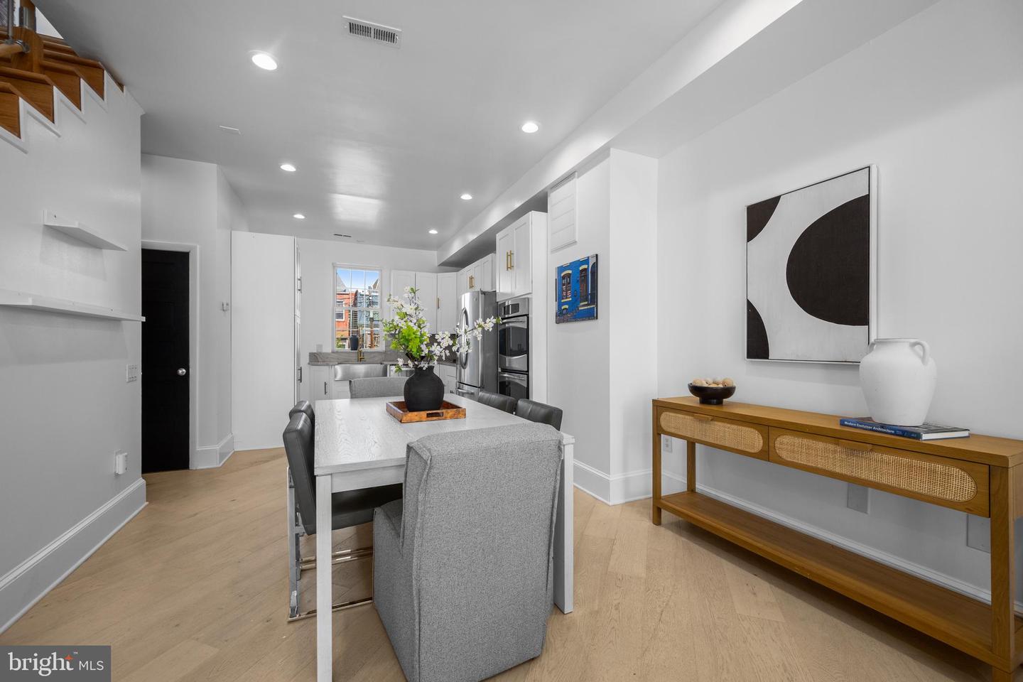 41 R ST NW, WASHINGTON, District Of Columbia 20001, 2 Bedrooms Bedrooms, ,2 BathroomsBathrooms,Residential,For sale,41 R ST NW,DCDC2227996 MLS # DCDC2227996