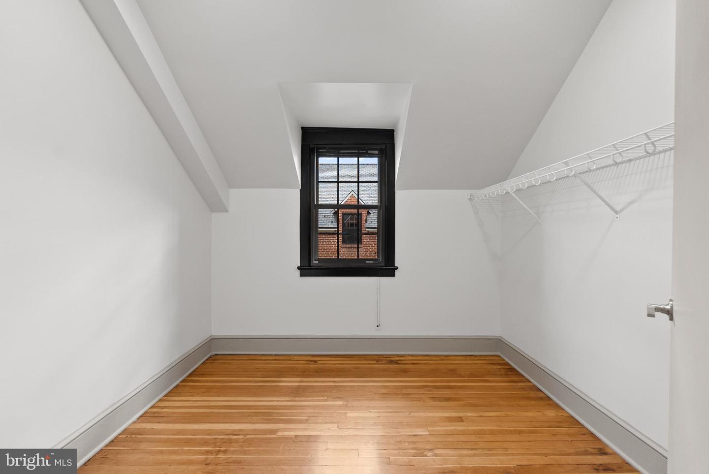 9071 POWER HOUSE RD #102, LORTON, Virginia 22079, 2 Bedrooms Bedrooms, 7 Rooms Rooms,2 BathroomsBathrooms,Residential,For sale,9071 POWER HOUSE RD #102,VAFX2275324 MLS # VAFX2275324
