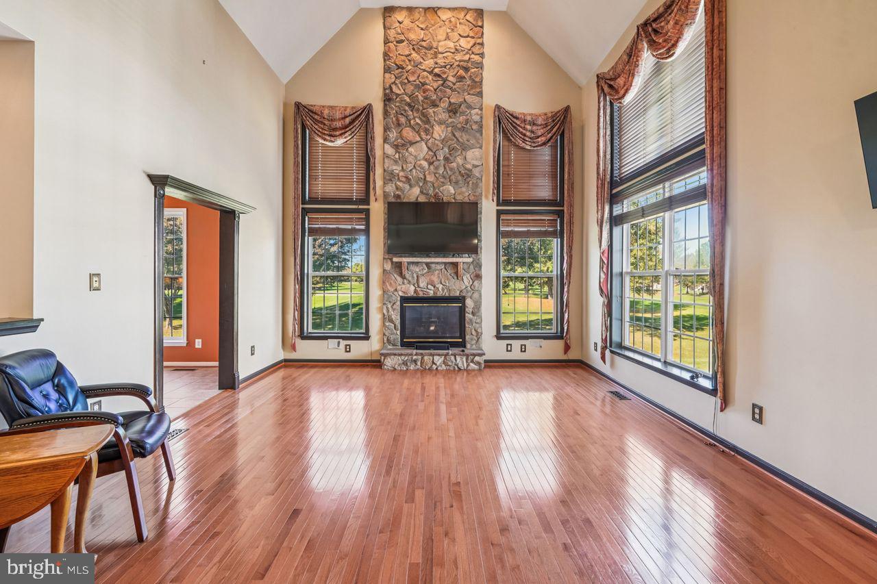 5716 MACINTOSH LOOP, HAYMARKET, Virginia 20169, 4 Bedrooms Bedrooms, ,4 BathroomsBathrooms,Residential,For sale,5716 MACINTOSH LOOP,VAPW2106386 MLS # VAPW2106386