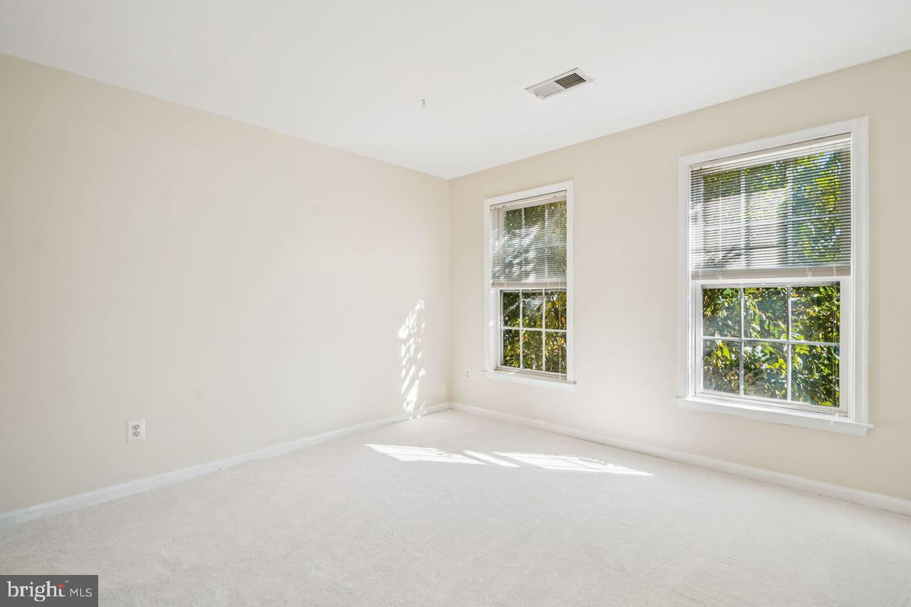 5716 MACINTOSH LOOP, HAYMARKET, Virginia 20169, 4 Bedrooms Bedrooms, ,4 BathroomsBathrooms,Residential,For sale,5716 MACINTOSH LOOP,VAPW2106386 MLS # VAPW2106386