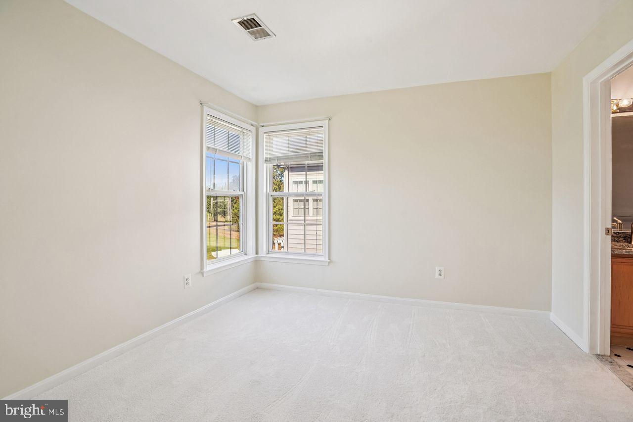 5716 MACINTOSH LOOP, HAYMARKET, Virginia 20169, 4 Bedrooms Bedrooms, ,4 BathroomsBathrooms,Residential,For sale,5716 MACINTOSH LOOP,VAPW2106386 MLS # VAPW2106386