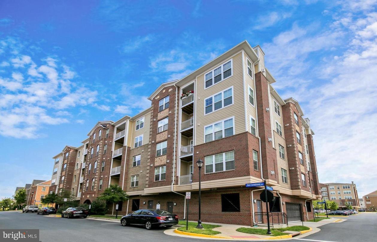 13723 NEIL ARMSTRONG AVE #503, HERNDON, Virginia 20171, 2 Bedrooms Bedrooms, ,2 BathroomsBathrooms,Residential,For sale,13723 NEIL ARMSTRONG AVE #503,VAFX2275358 MLS # VAFX2275358