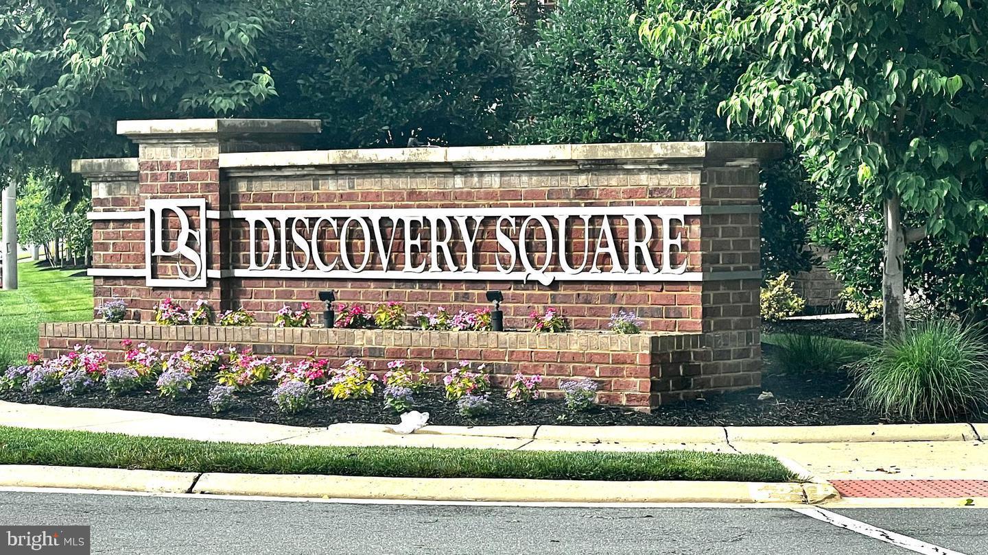 13723 NEIL ARMSTRONG AVE #503, HERNDON, Virginia 20171, 2 Bedrooms Bedrooms, ,2 BathroomsBathrooms,Residential,For sale,13723 NEIL ARMSTRONG AVE #503,VAFX2275358 MLS # VAFX2275358