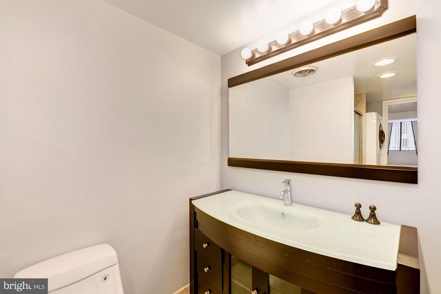 1245 13TH ST NW #101, WASHINGTON, District Of Columbia 20005, 2 Bedrooms Bedrooms, ,2 BathroomsBathrooms,Residential,For sale,1245 13TH ST NW #101,DCDC2228022 MLS # DCDC2228022